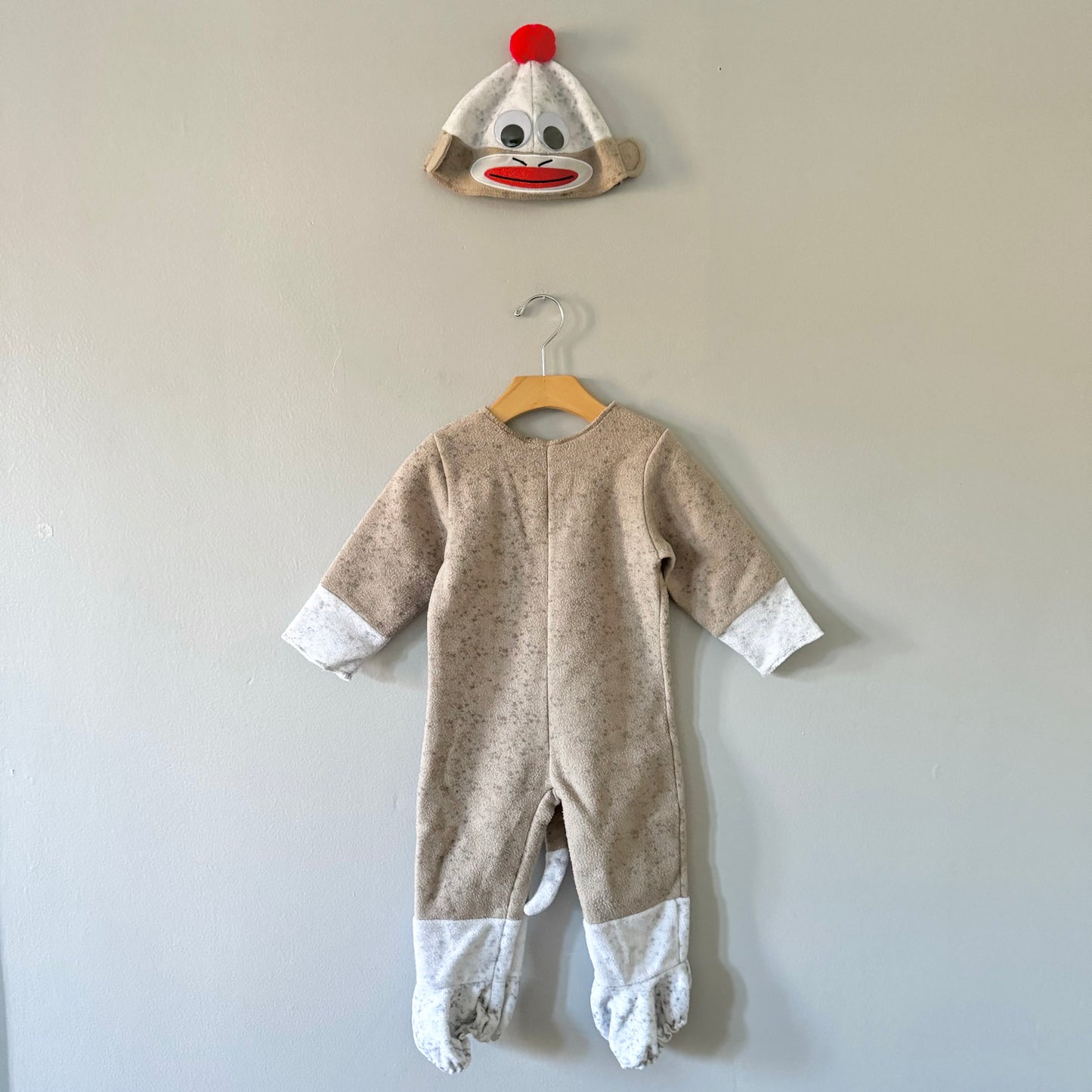 Halloween / Sock Monkey costume / 12-18M