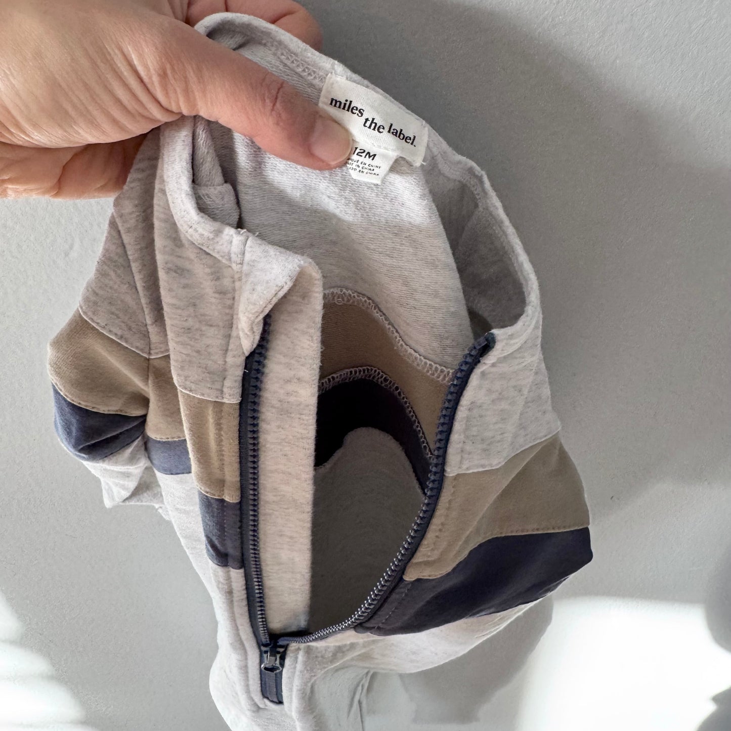 Miles the label / Light grey crew romper / 12M