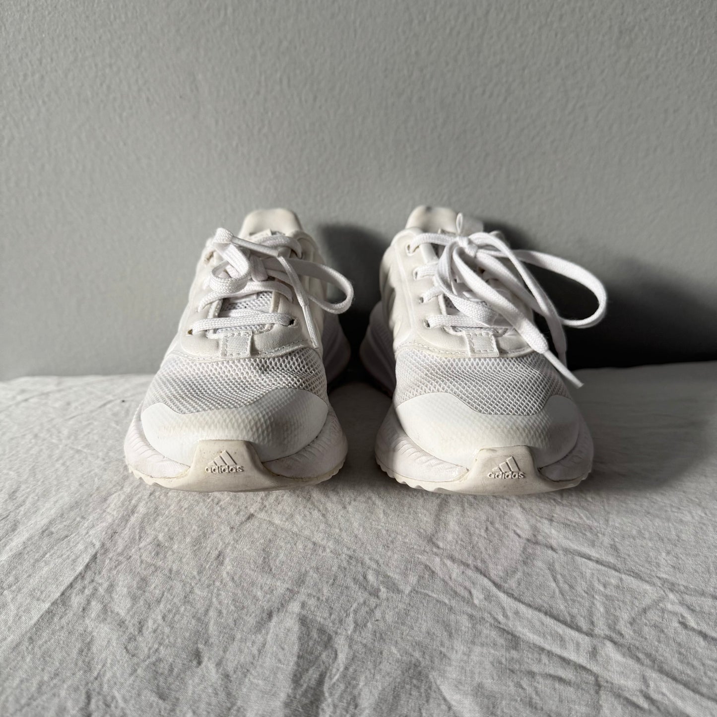 Adidas / Running Shoes / US11