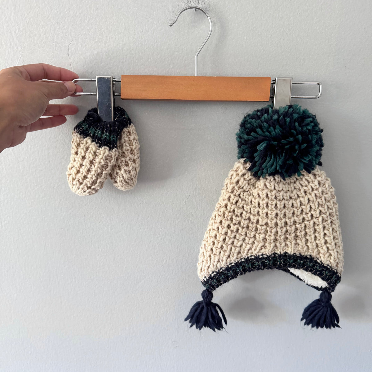 Roots / Sherpa lined knit hat & mittens set / 6-12M