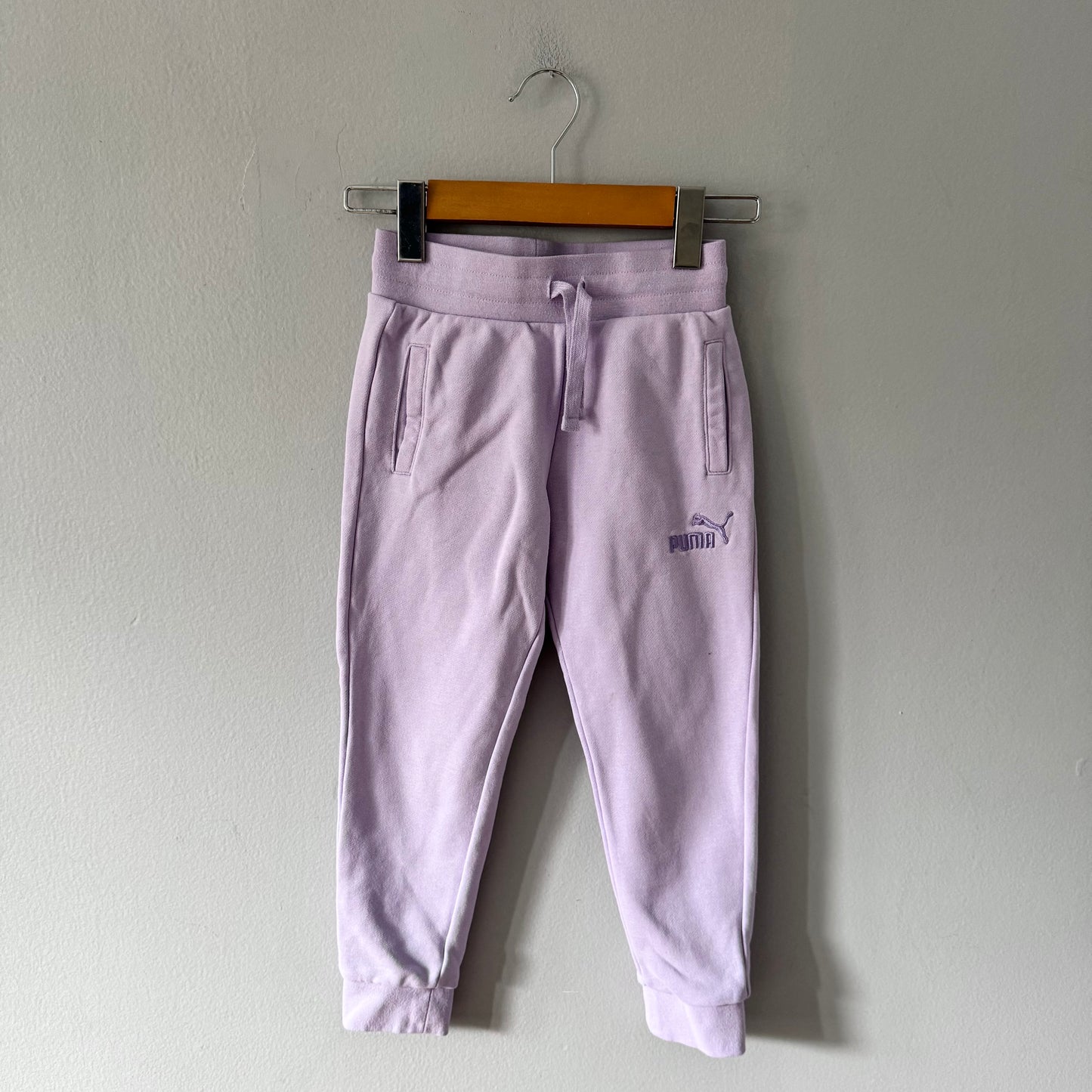 Puma / Lavender sweatpants / 6Y