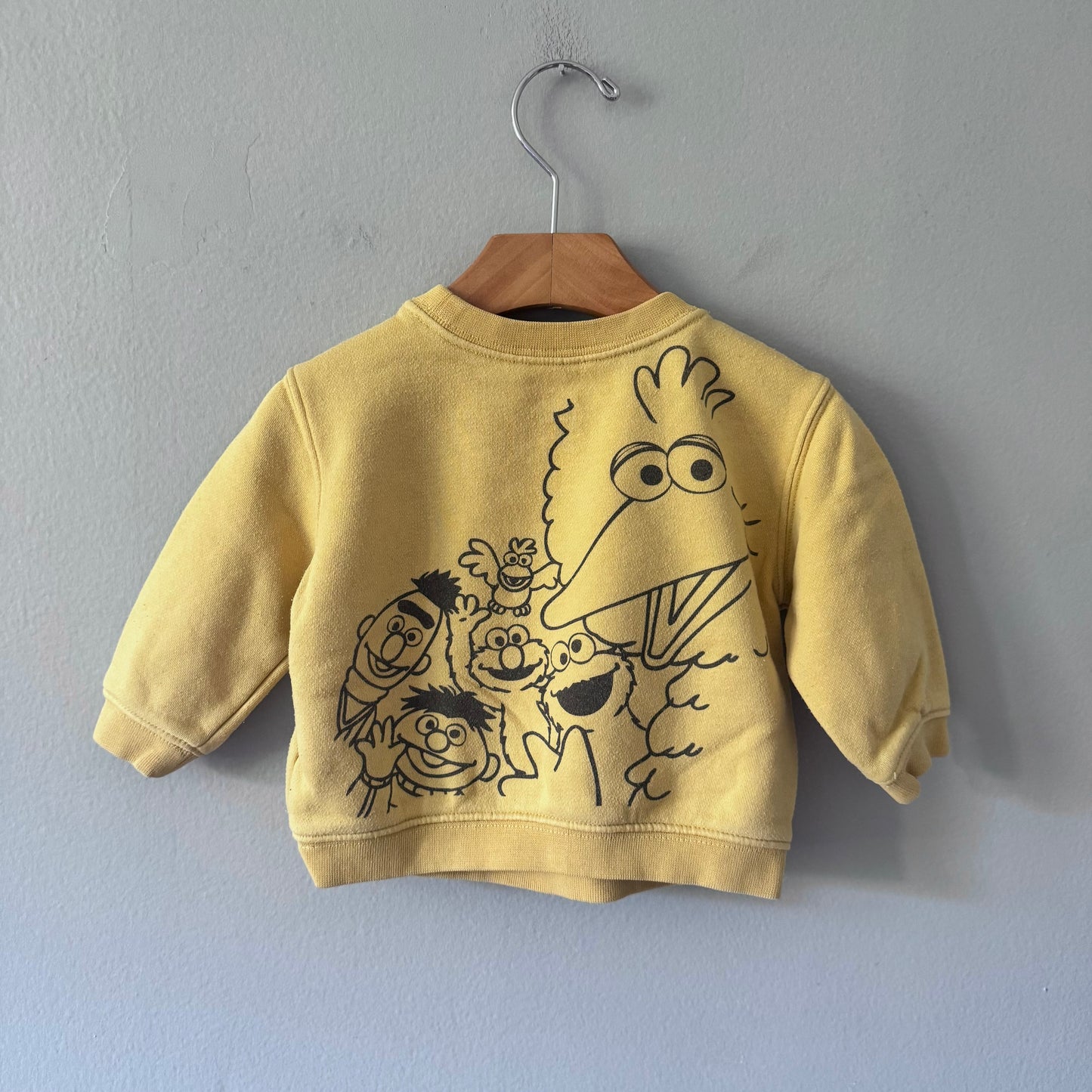 Gap x Sesame Street / Yellow sweatshirt / 6-12M