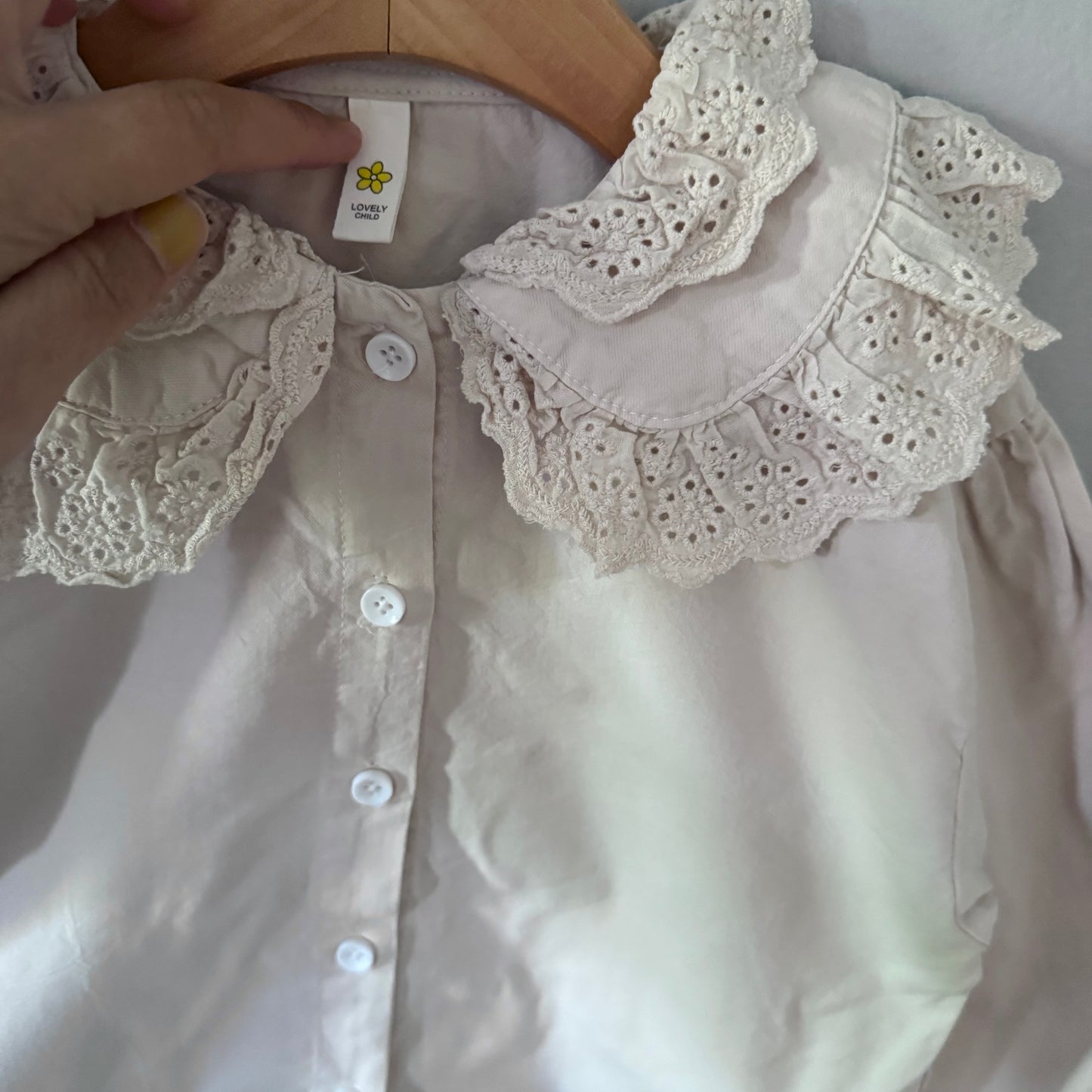 Lovely Child / Ivory ruffle shirt / 5Y