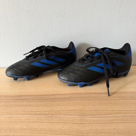 Adidas / Soccer cleats / J1