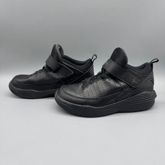 Nike / Jordan Max Aura 5 / Running Shoes / J1