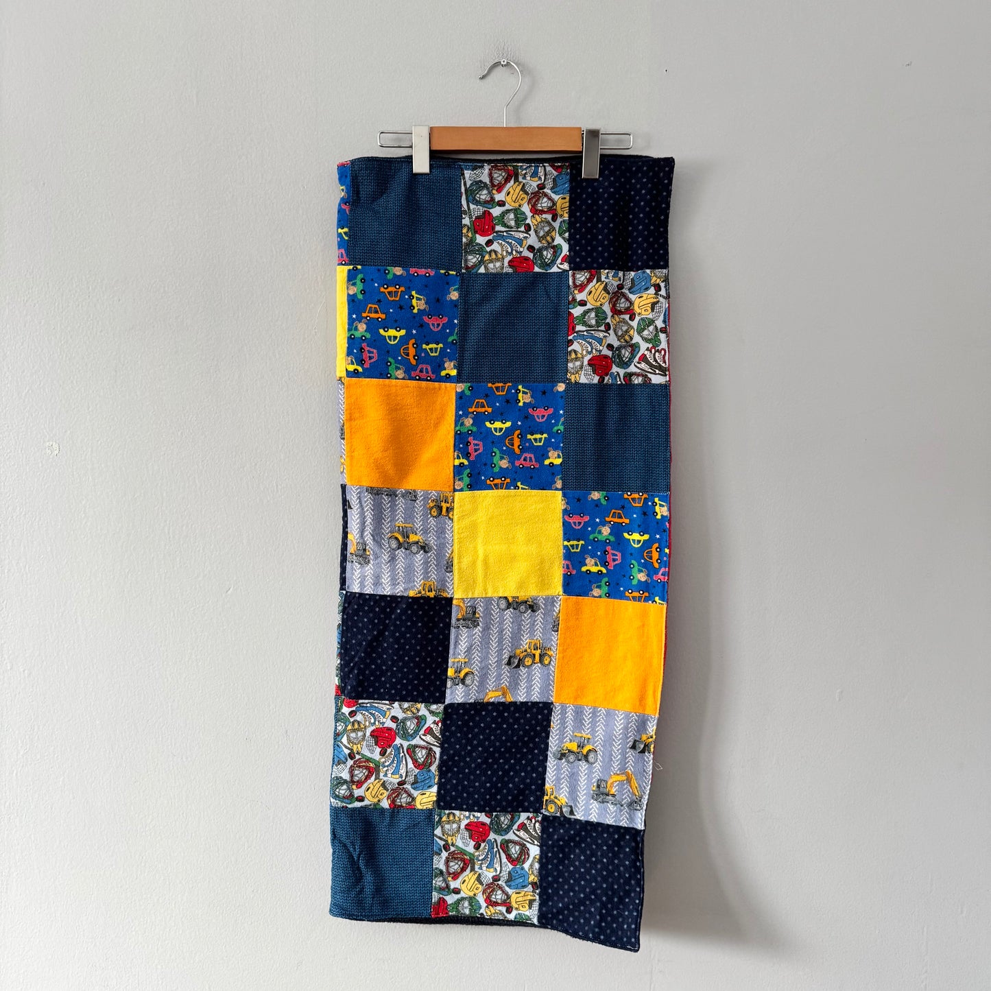 Tapis polyvalent fait main en flanelle - Bleu, jaune