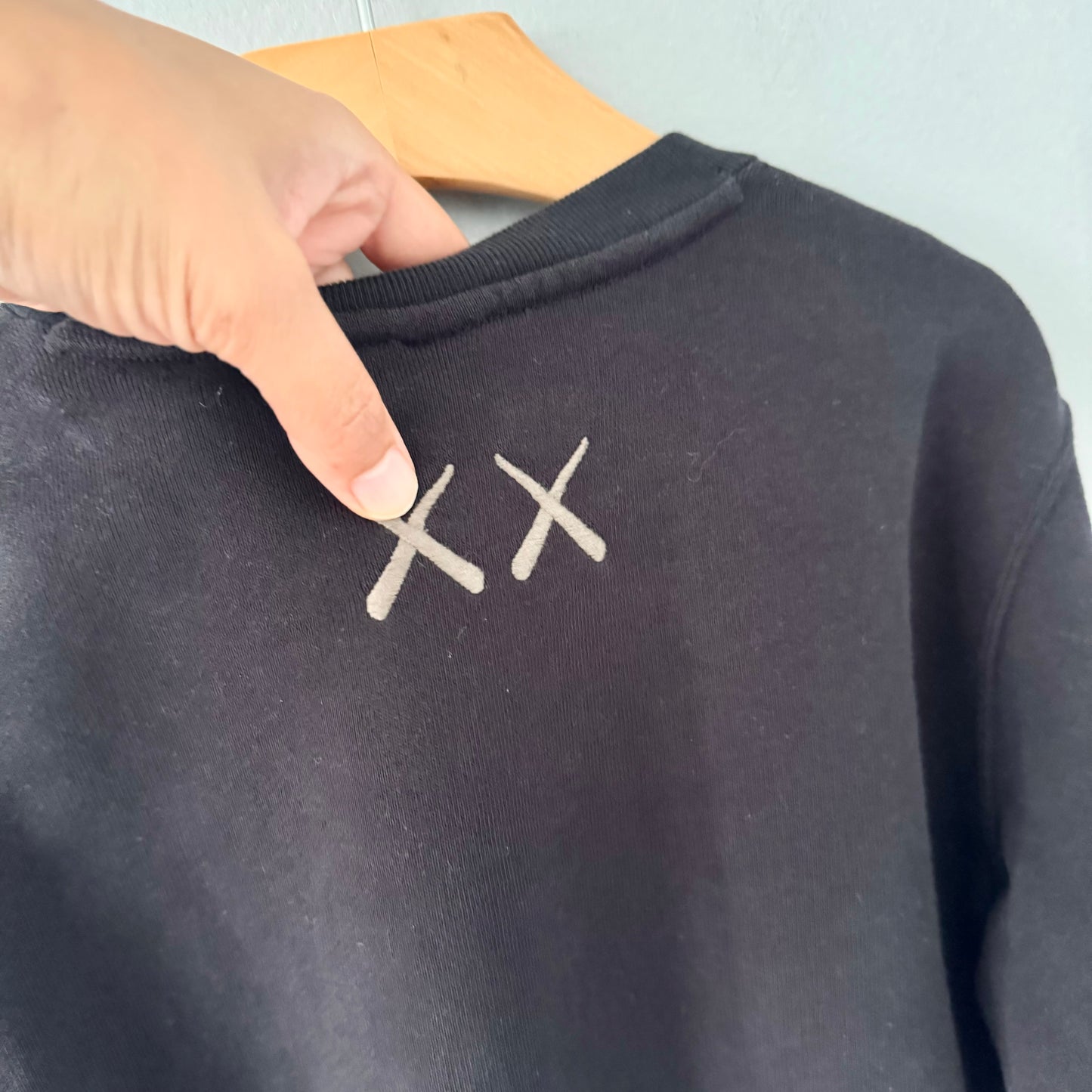 Uniqlo / Kaws sweatshirt / 5-6Y - New with tag