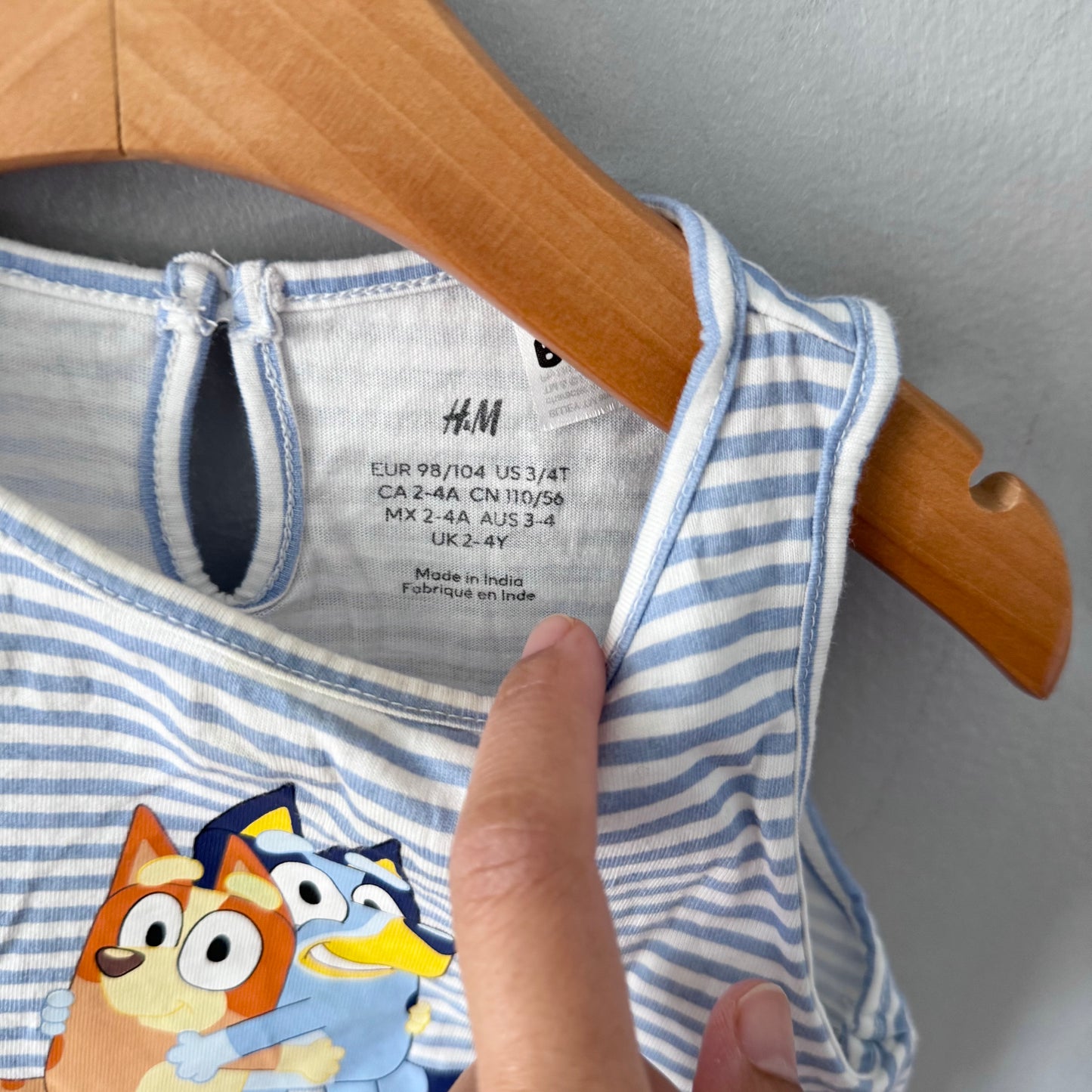 H&M / Bluey stripe tank top / 2-4Y