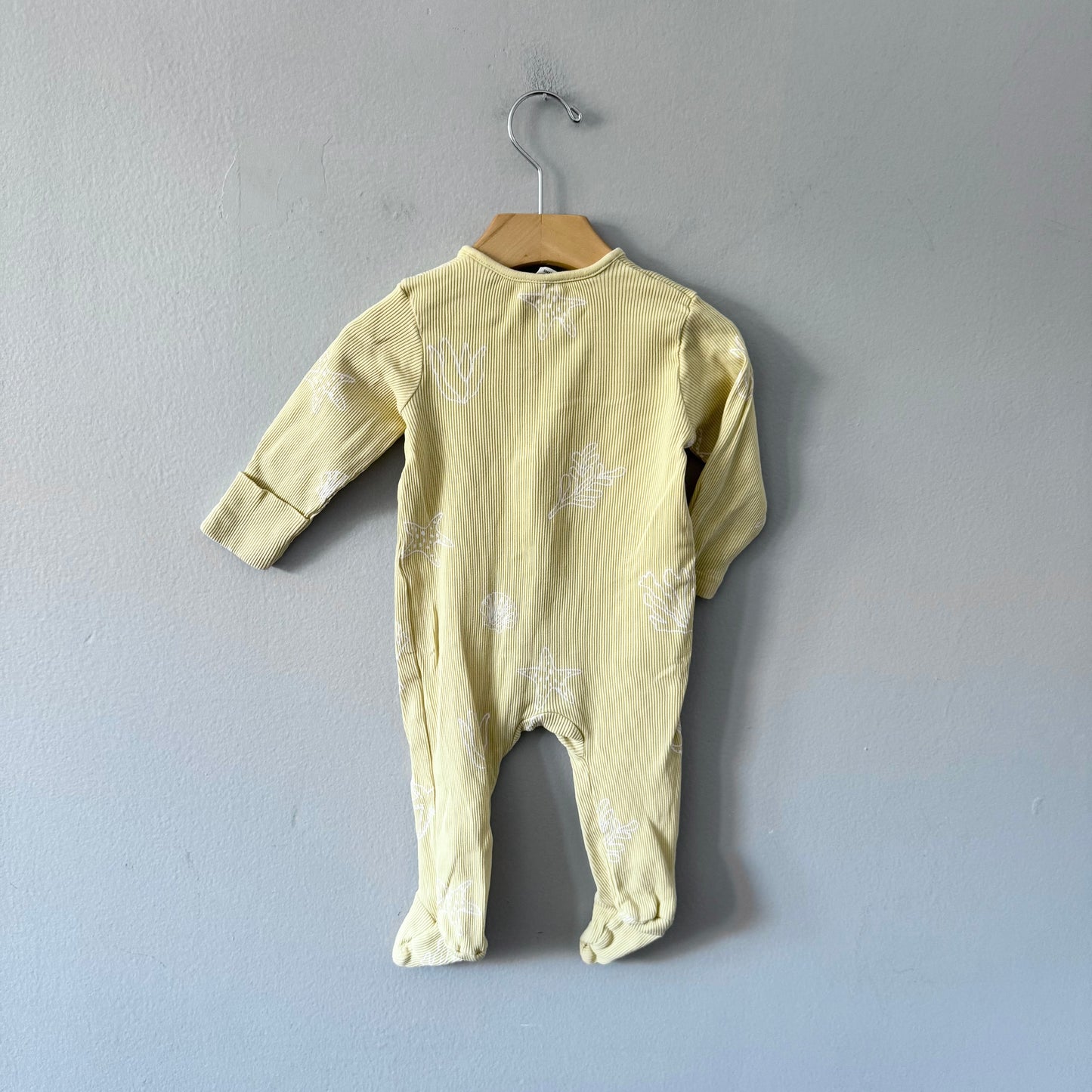 John Lewis / Light yellow romper / 3-6M