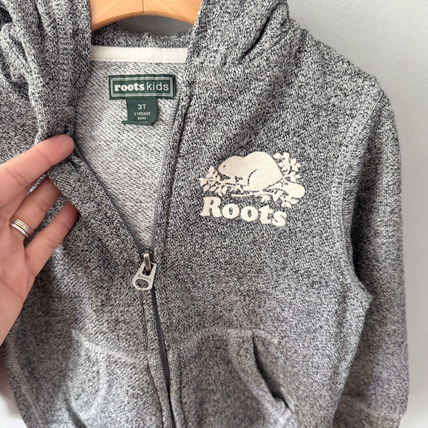 Roots / Salt and pepper zip up hoodie / 3T