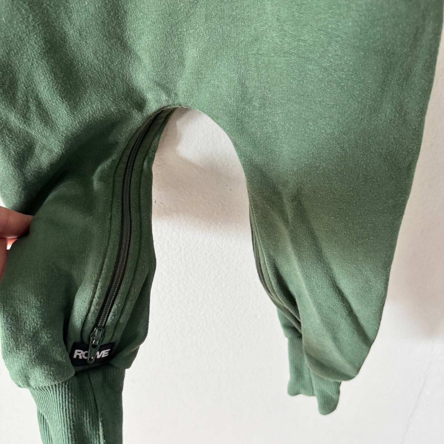 Rowe / Green crew hoodie romper / 18-24M