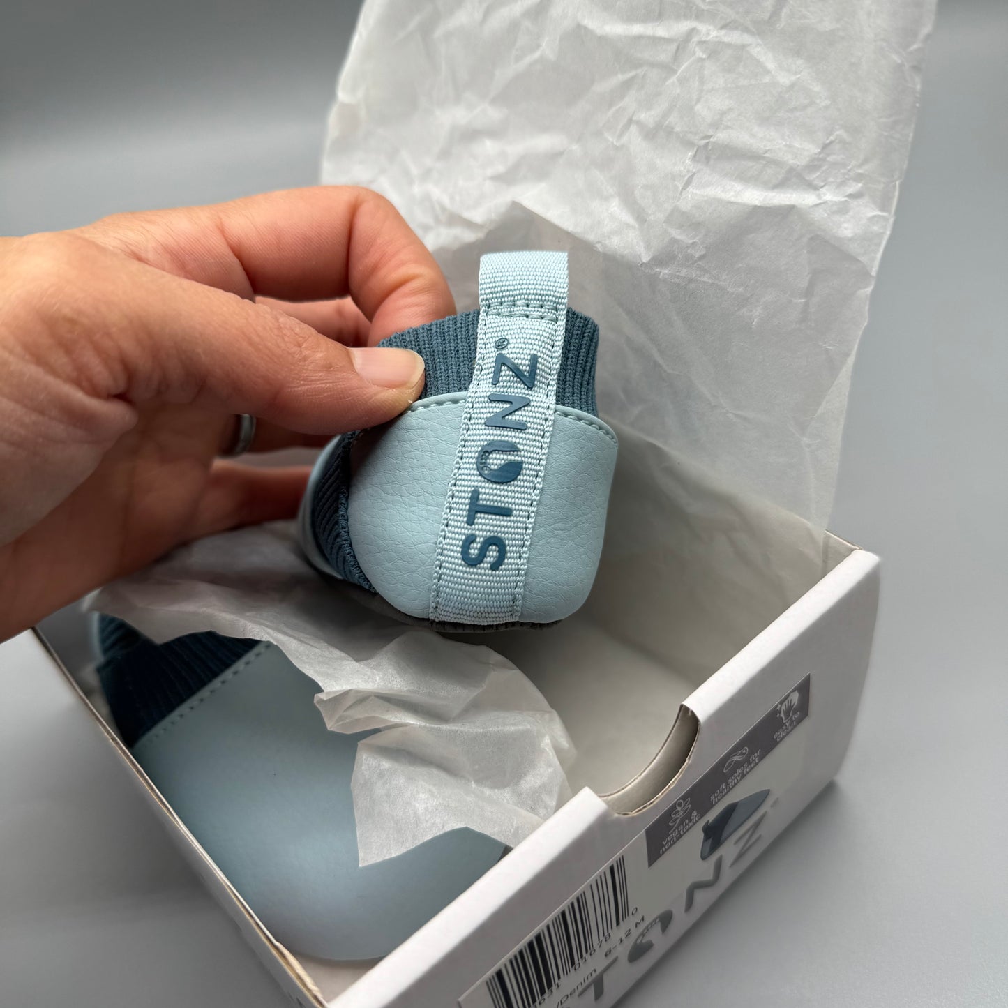 Stonz / Yale shoes / 6-12M - New in box