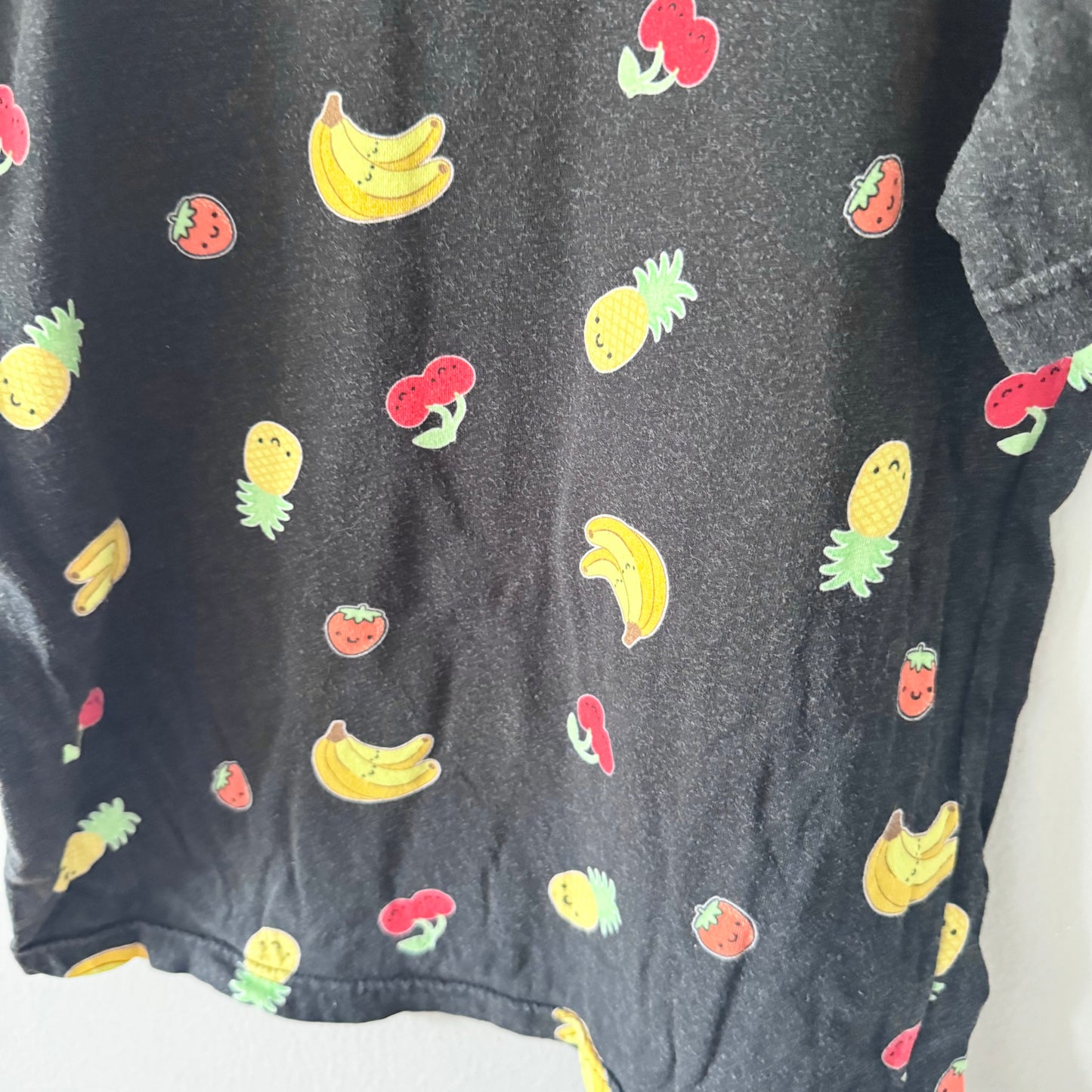 Whistle & Flute / Black x fruits T-shirt / 7-8Y