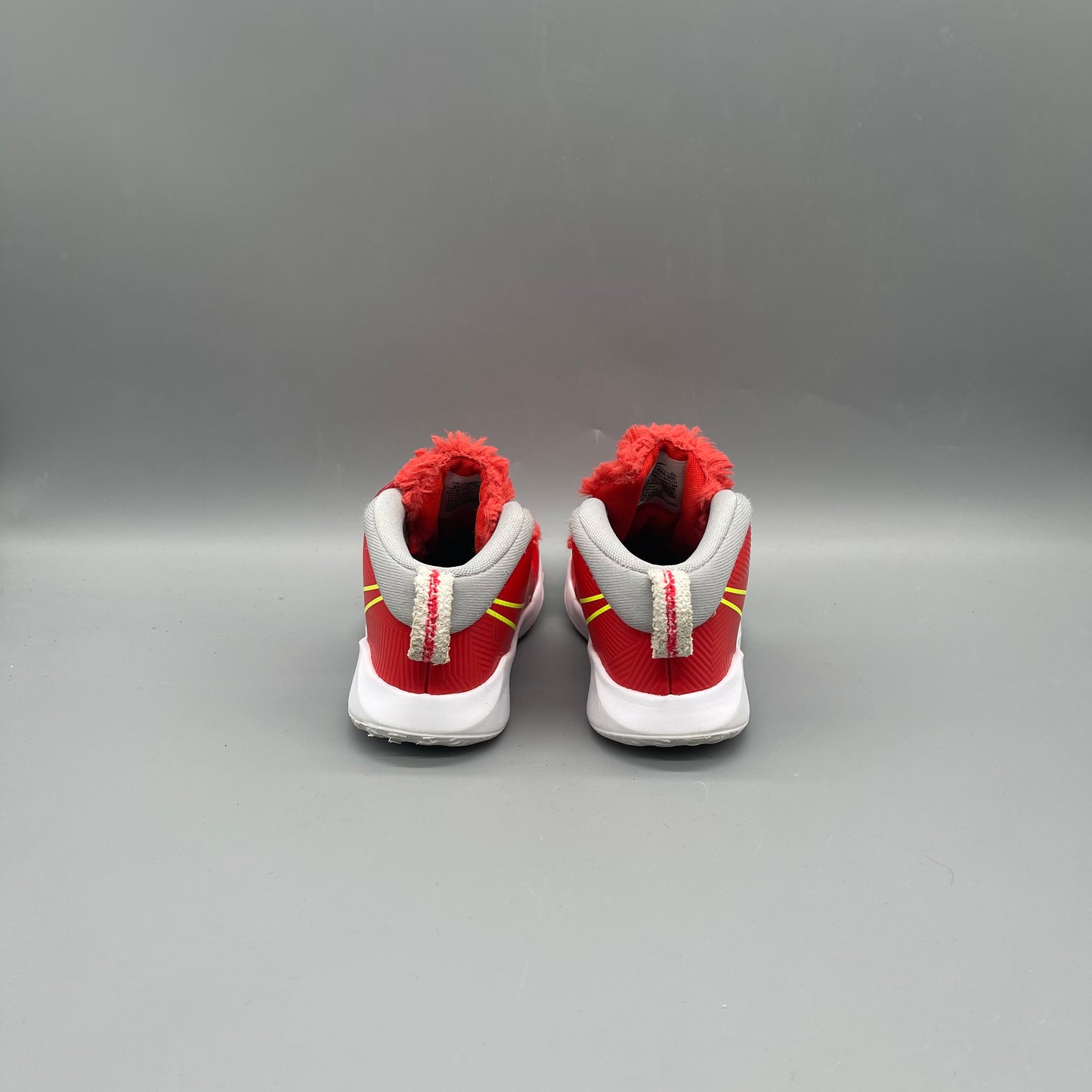 Nike / Team Hustle D 9 Fast n Furry / Runner / US9