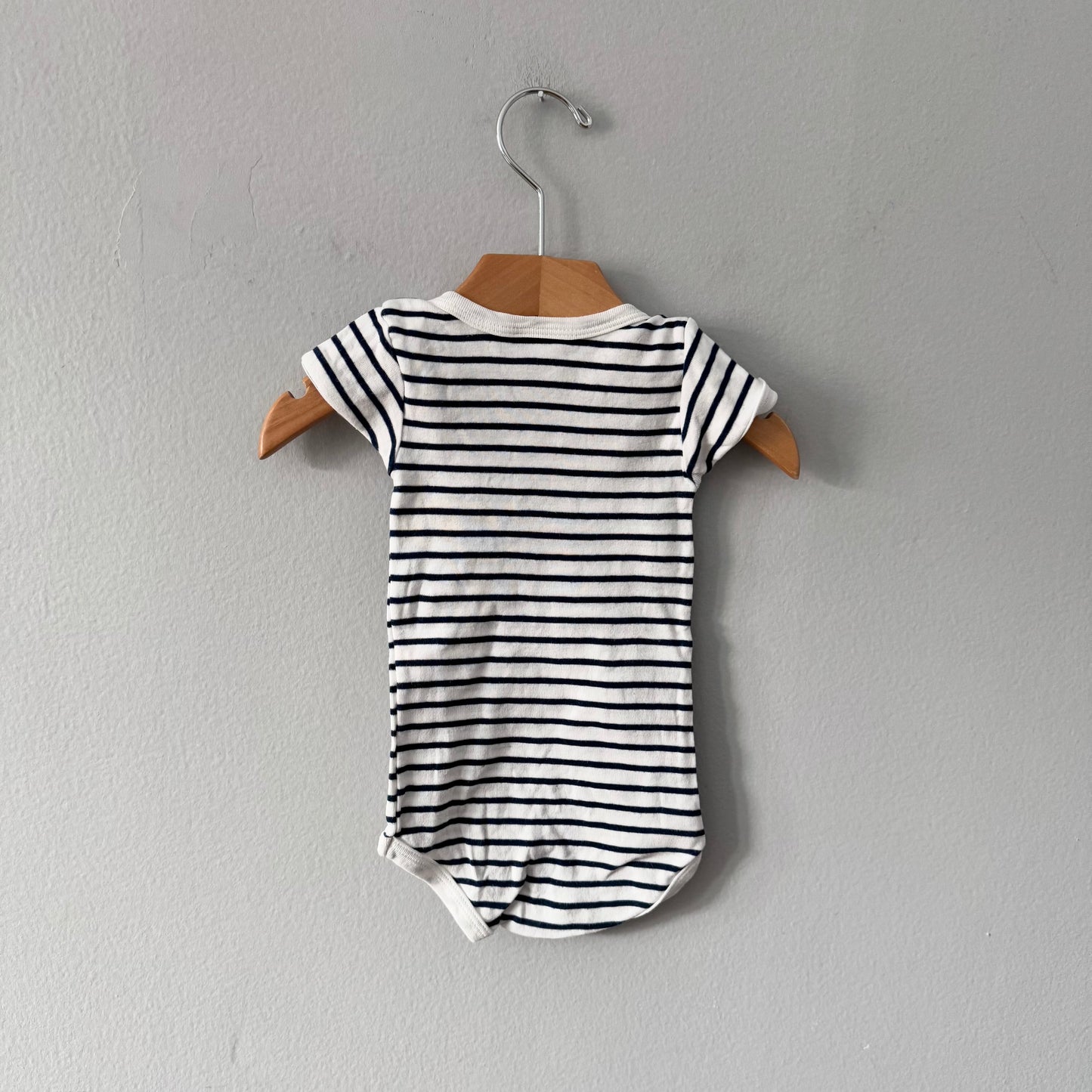 Petit Bateau / Onesie / 6M