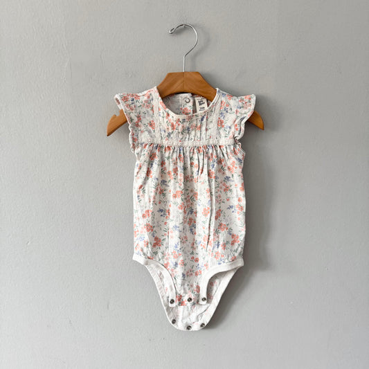 Baby B'gosh / White floral onesie / 24M