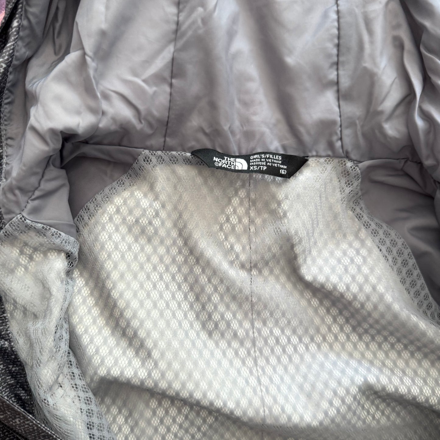 The North Face / Dark grey windbreaker / 6Y