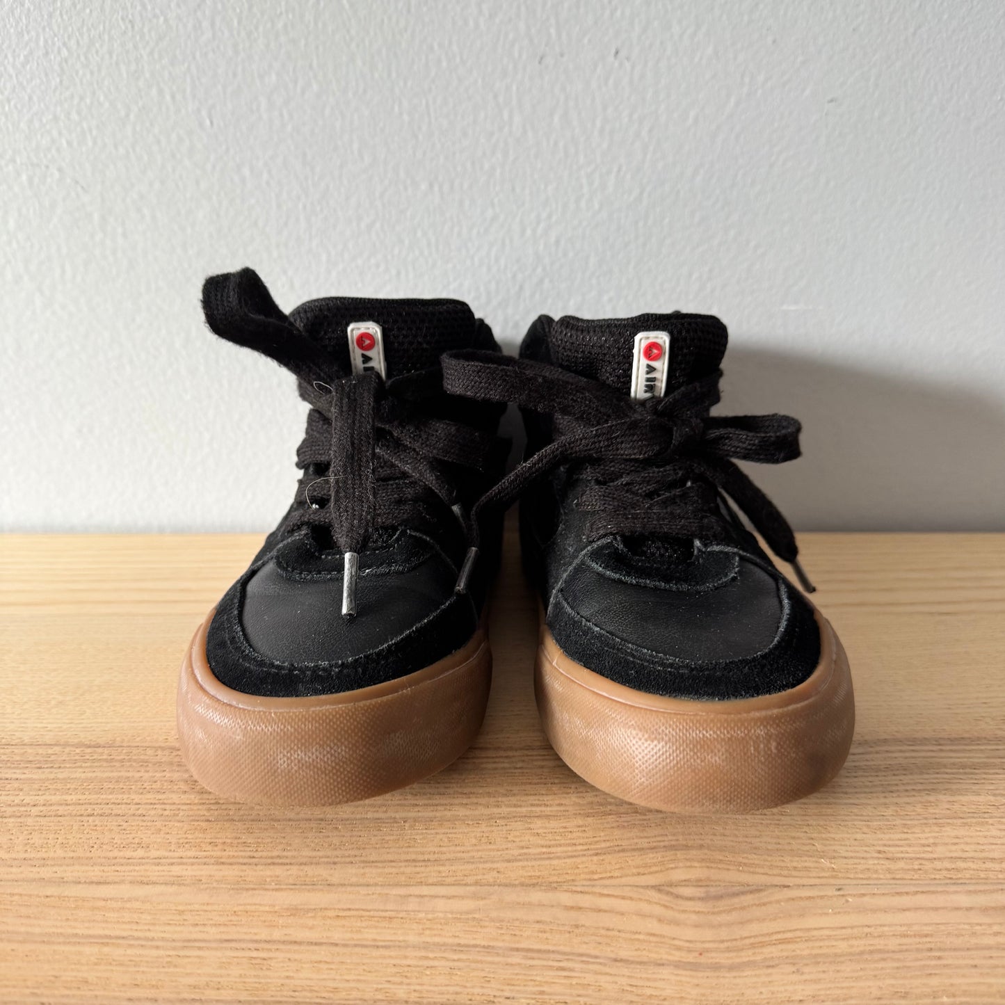 Airwalk / Baskets en daim noir / J1