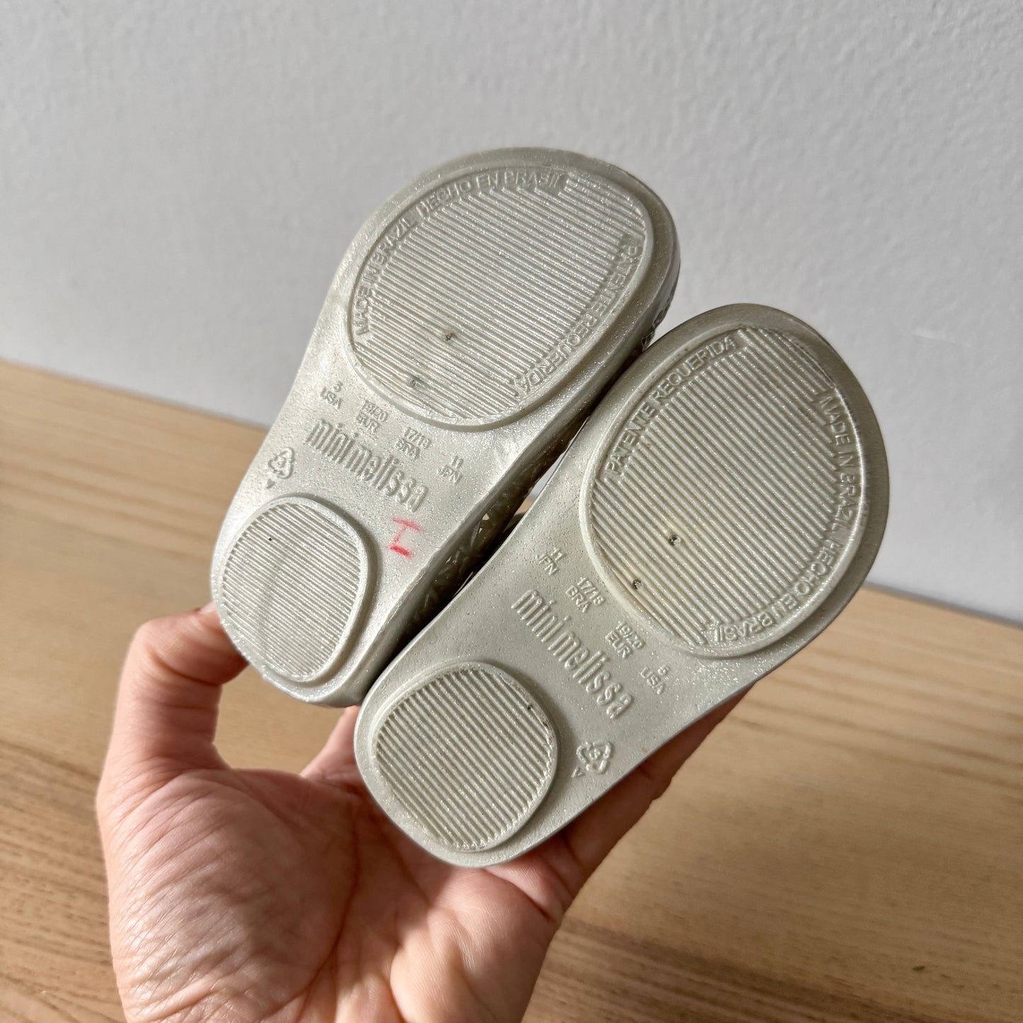 Mini Melissa / Chaussures en plastique / US5