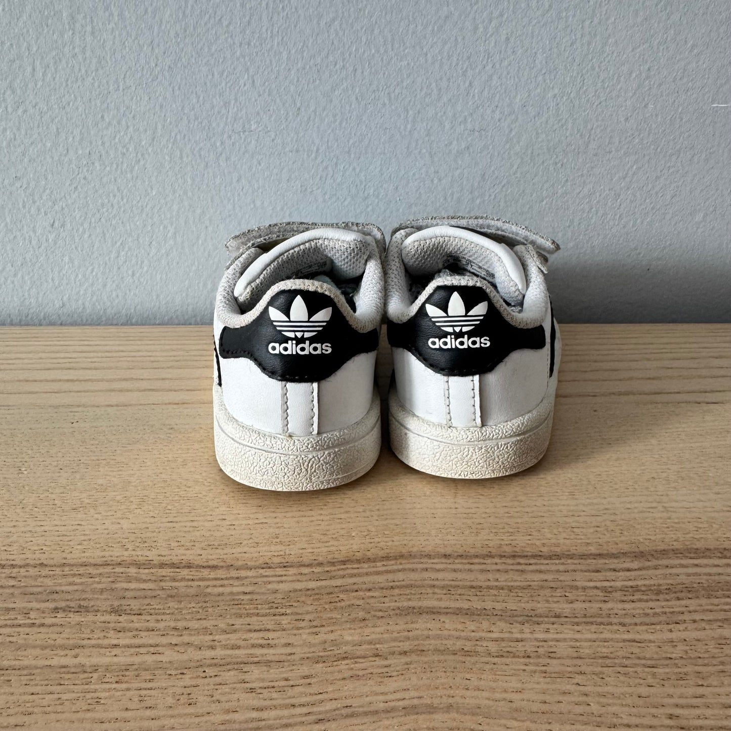 Adidas / Superstar blanc x noir / US5 1/2