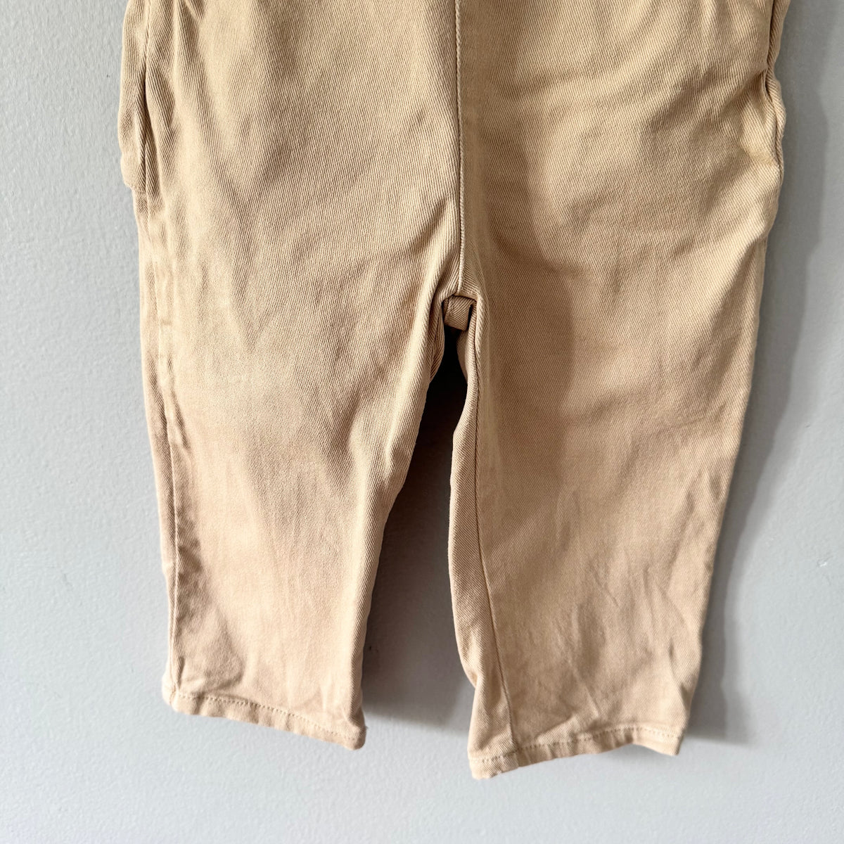 Zara / Beige overalls / 2-3Y