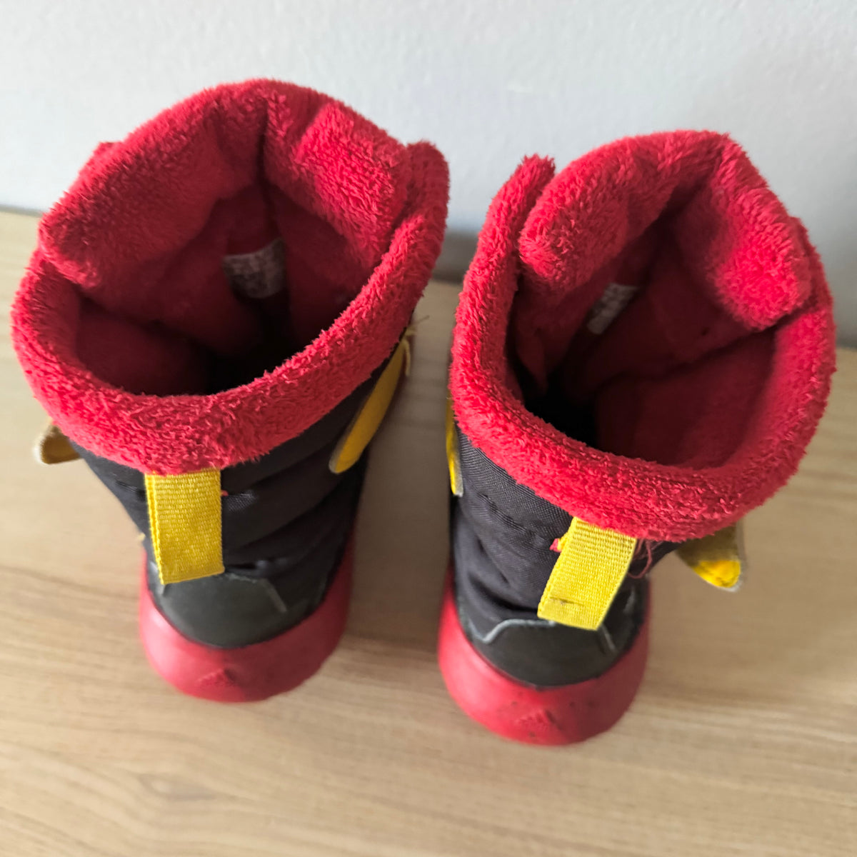 Adidas x Disney / Snow boots / US10