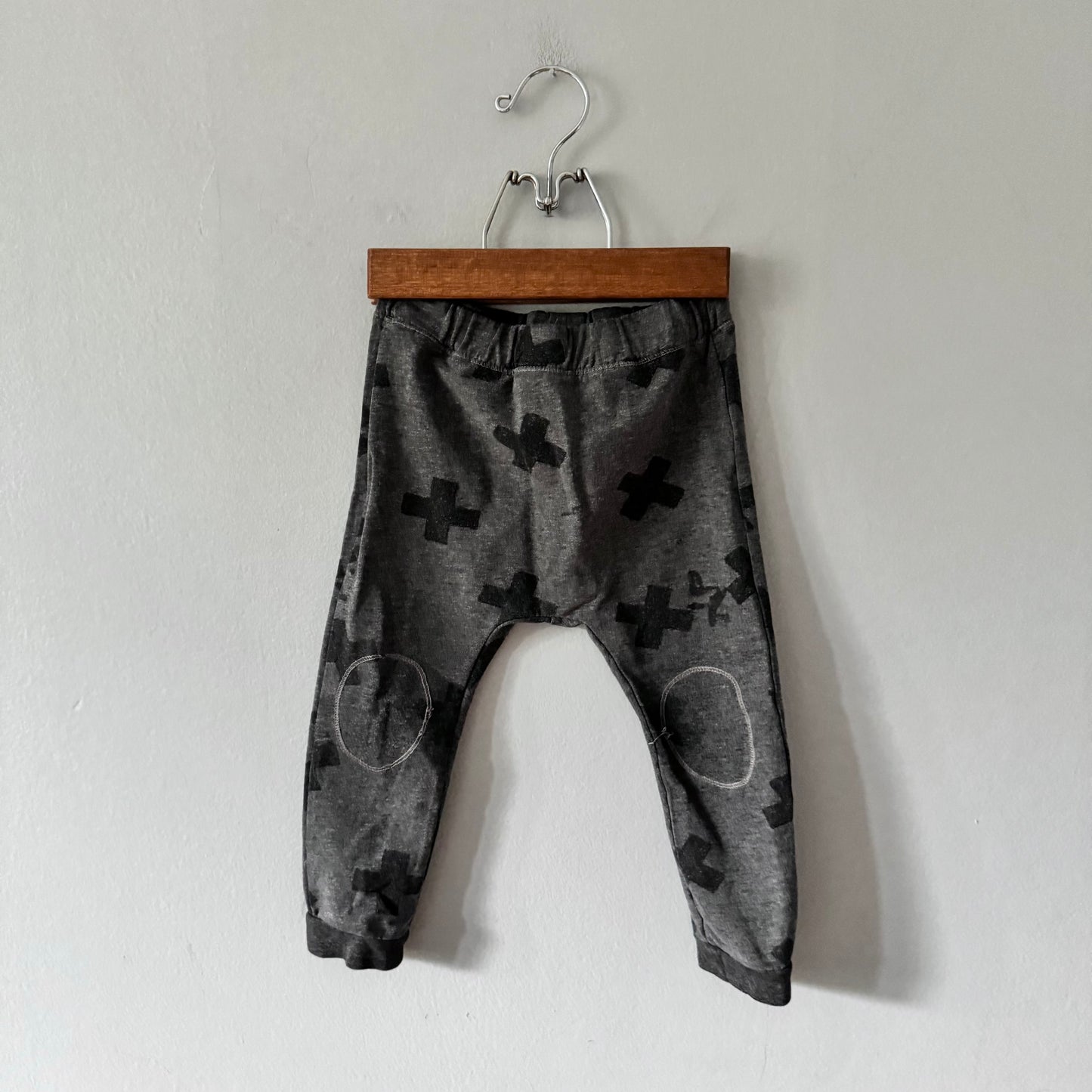 Zara / Dark grey sweatpants / 2-3Y