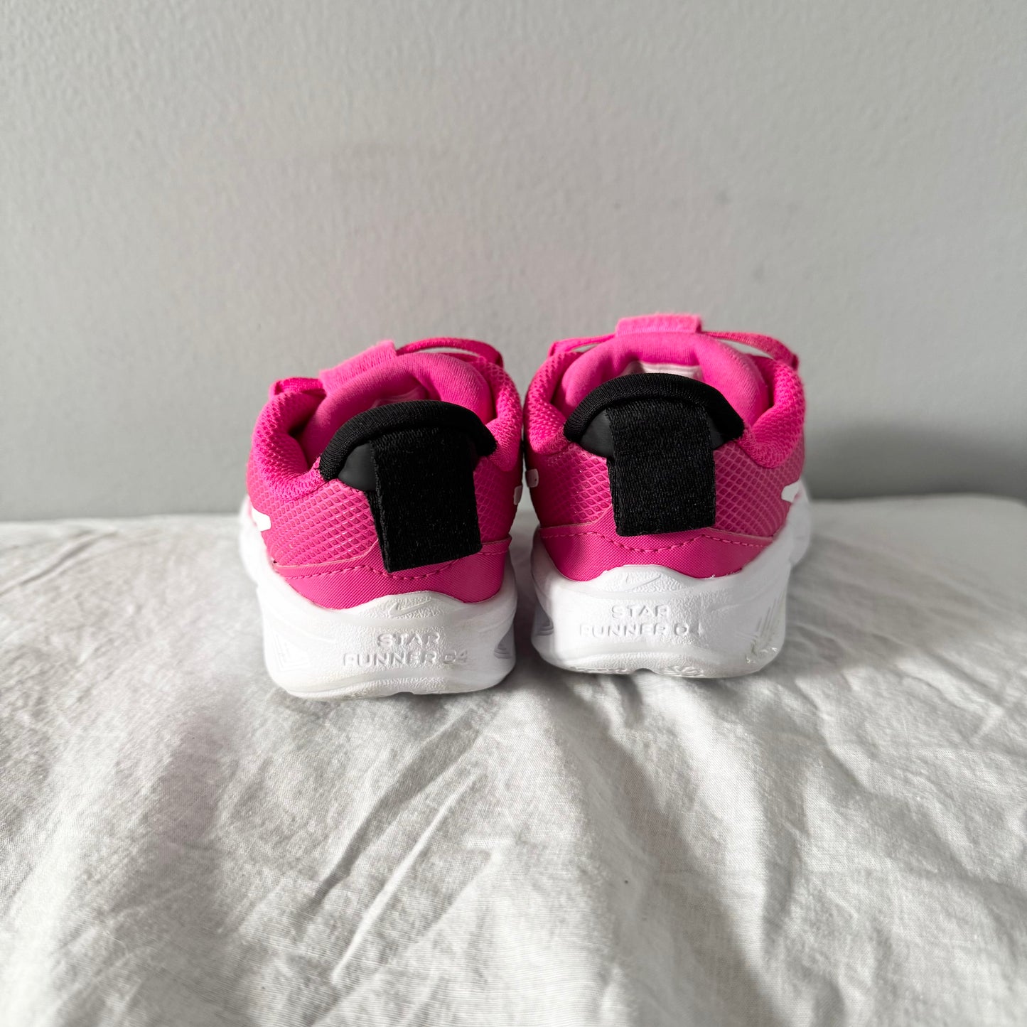 Nike / Star Runner / US9