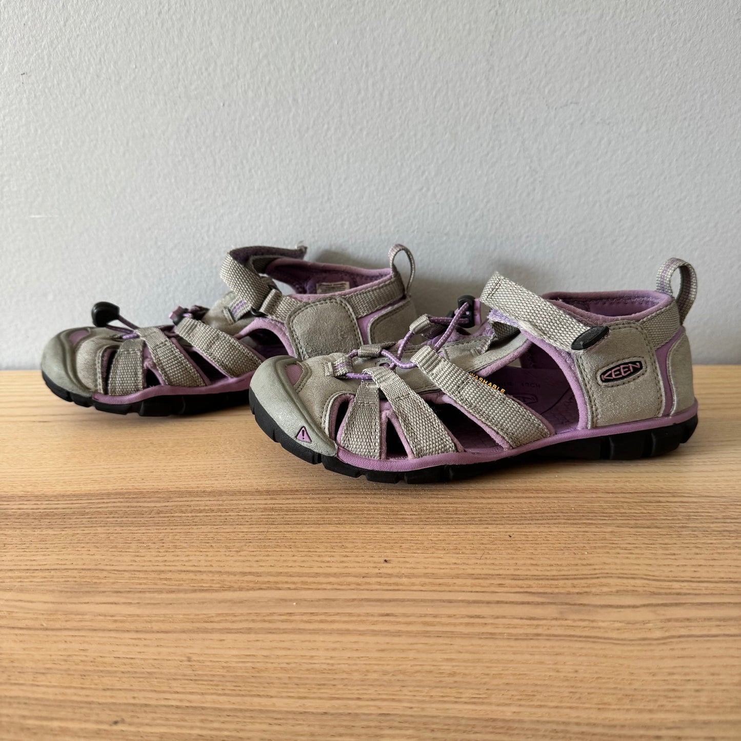 Keen / Sandals / J1