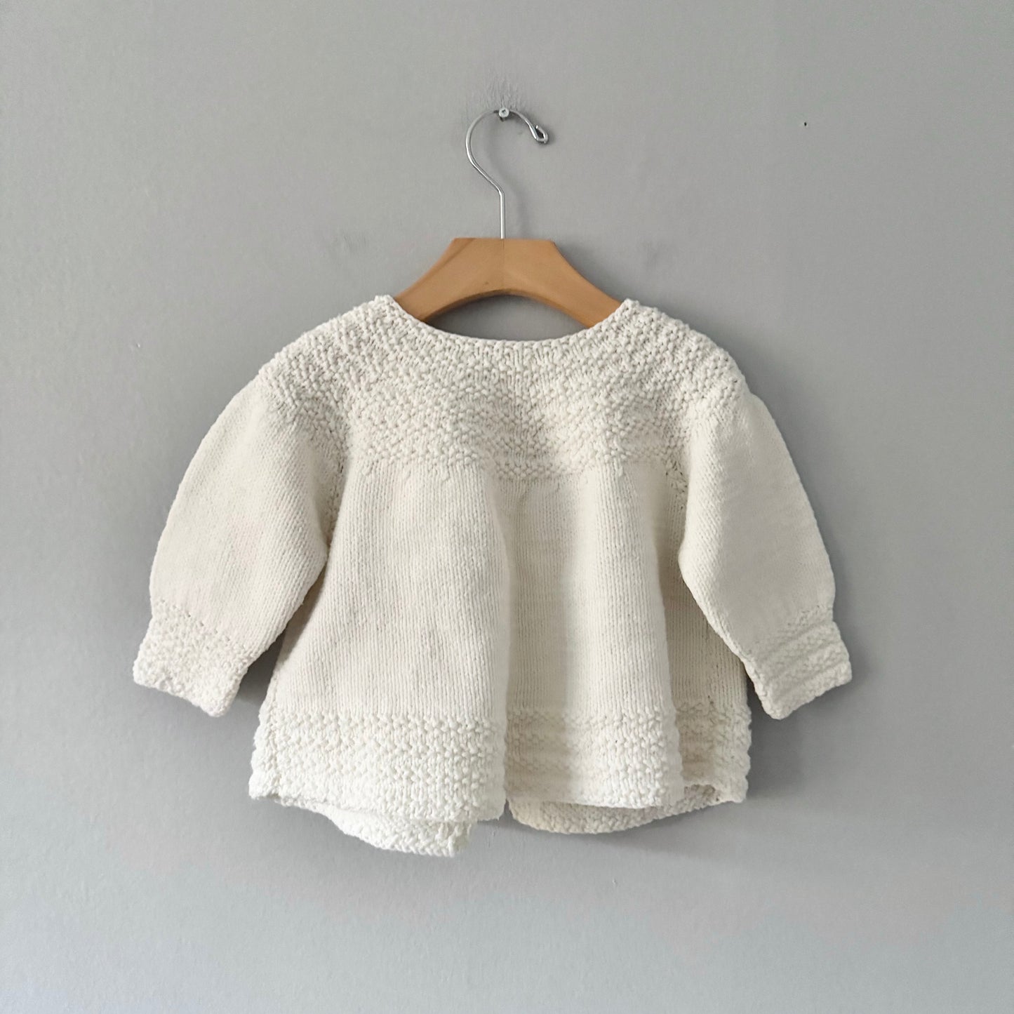Handmade / White heart buttons knit cardigan / 24M
