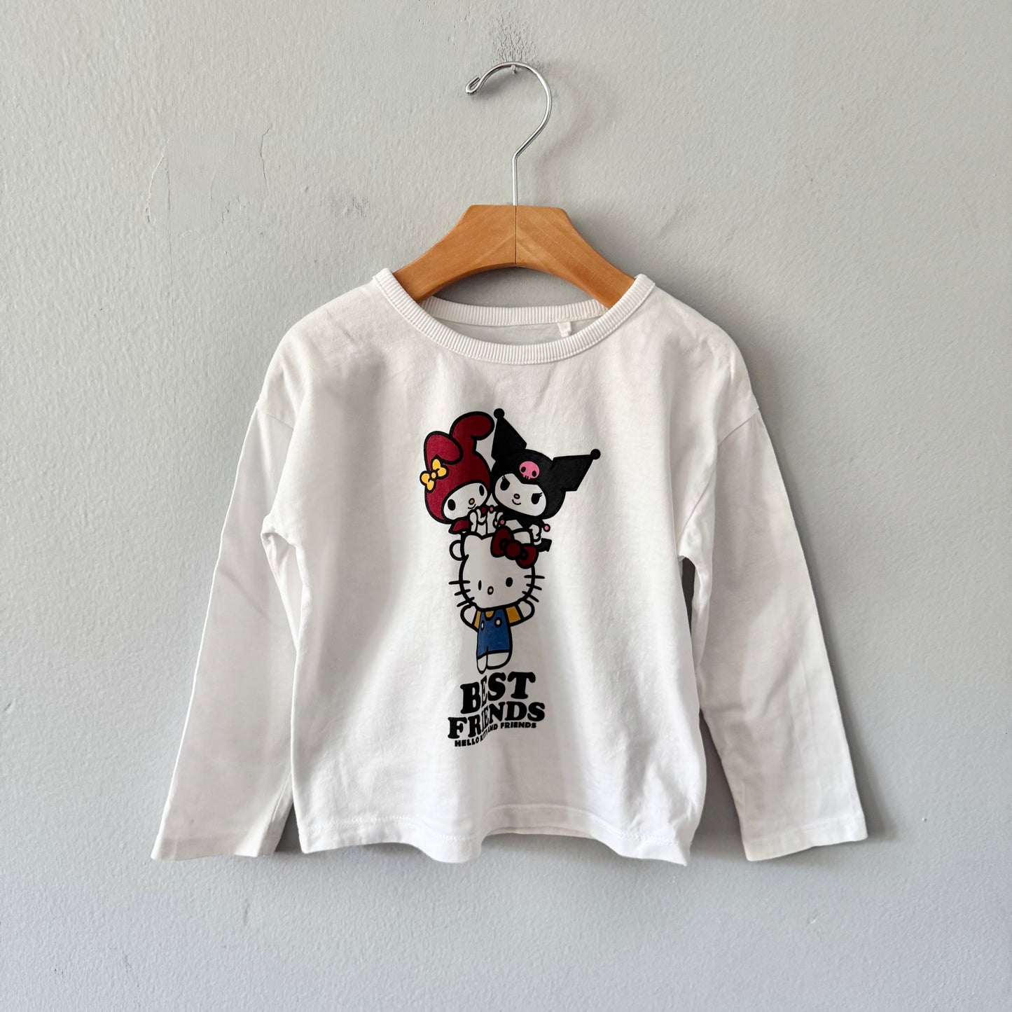 Sanrio / White long sleeve - Kitty and friends / 4Y