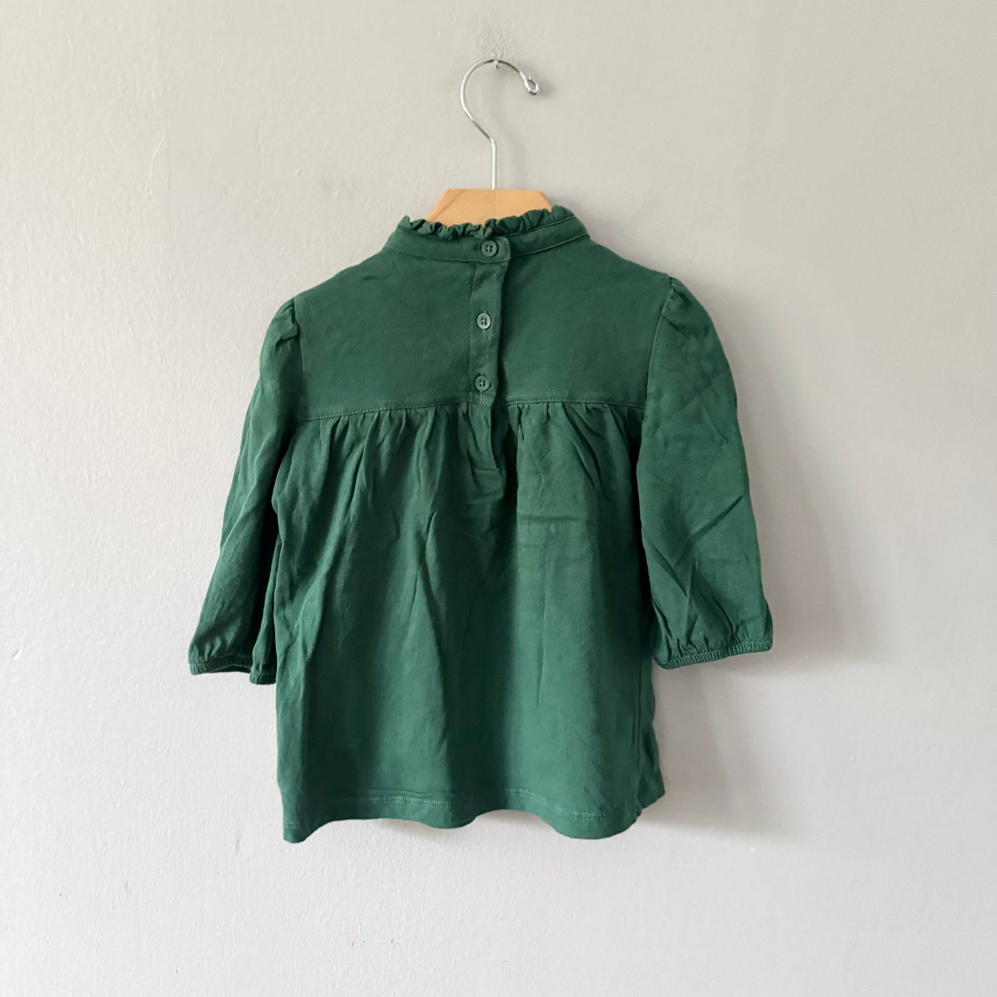 Gap / Green long sleeve / 4-5Y