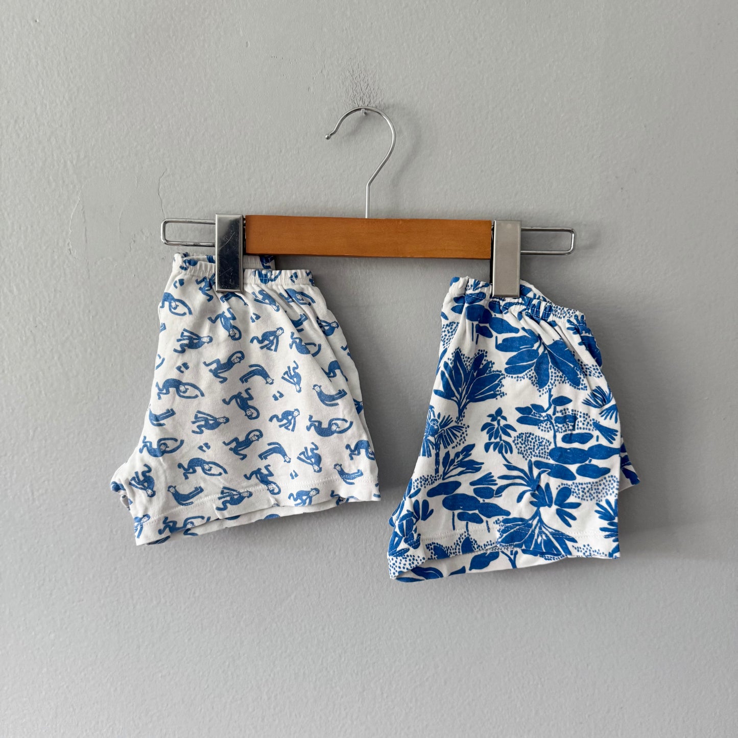 Petit bateau / White x blue shorts set / 3Y