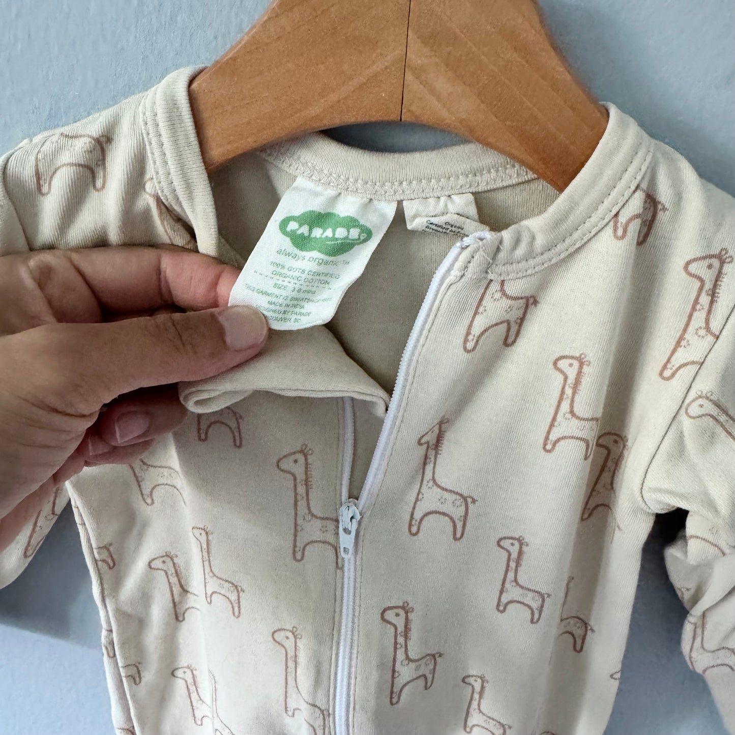 Parade organics / Ivory x giraffe romper / 3-6M