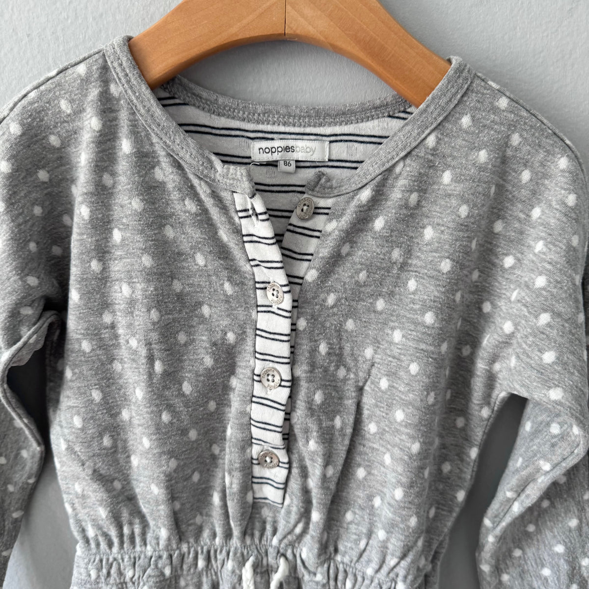 Noppies / Light grey x dots romper / 86(18M)