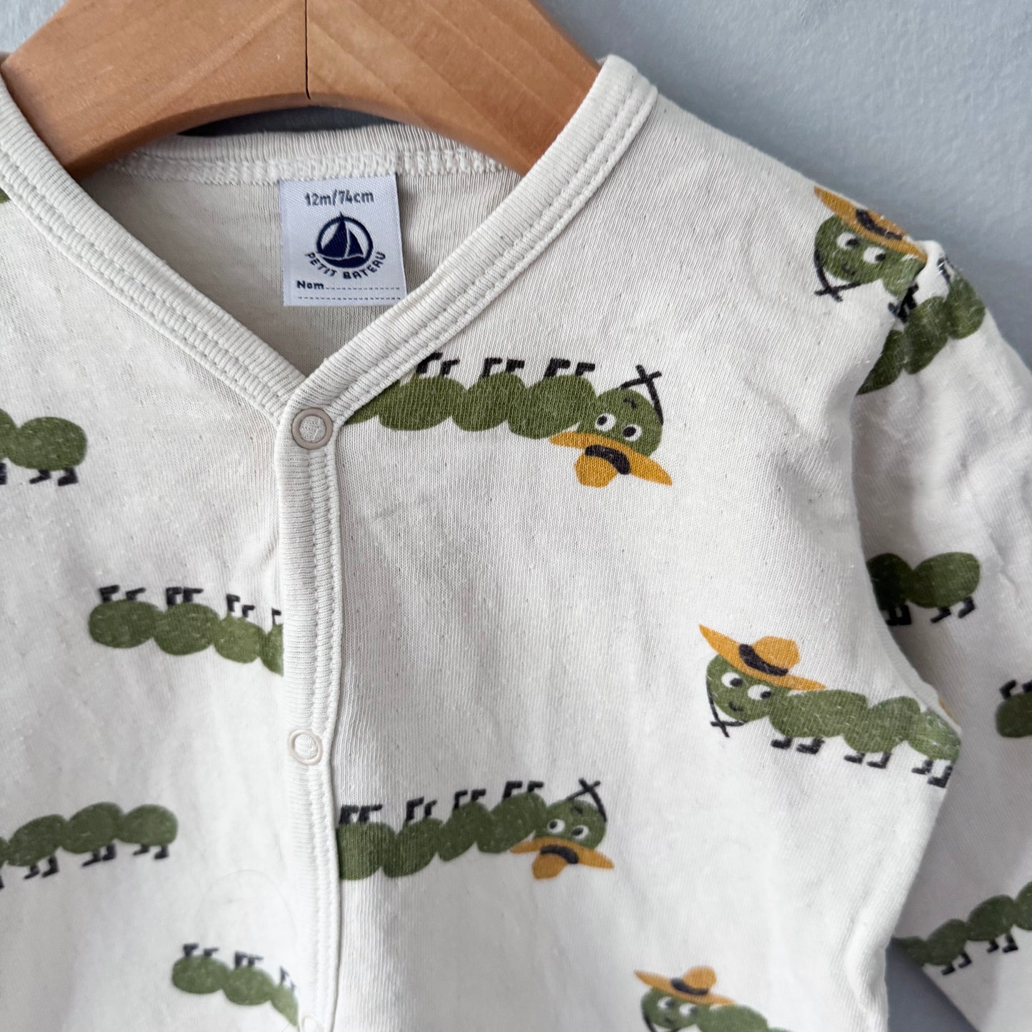 Petit bateau / Ivory x caterpiller romper / 12M