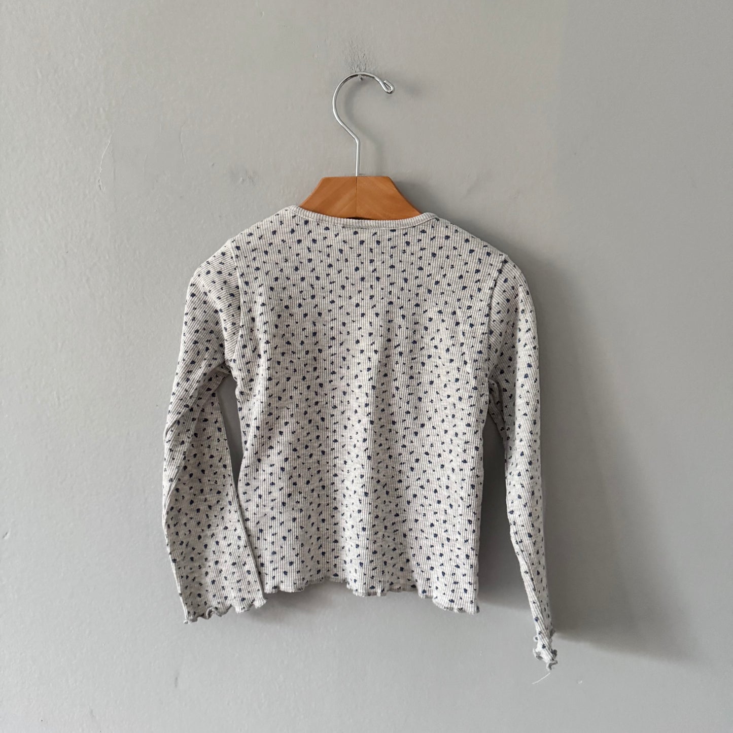 Zara / Always lovely light grey long sleeve / 4Y