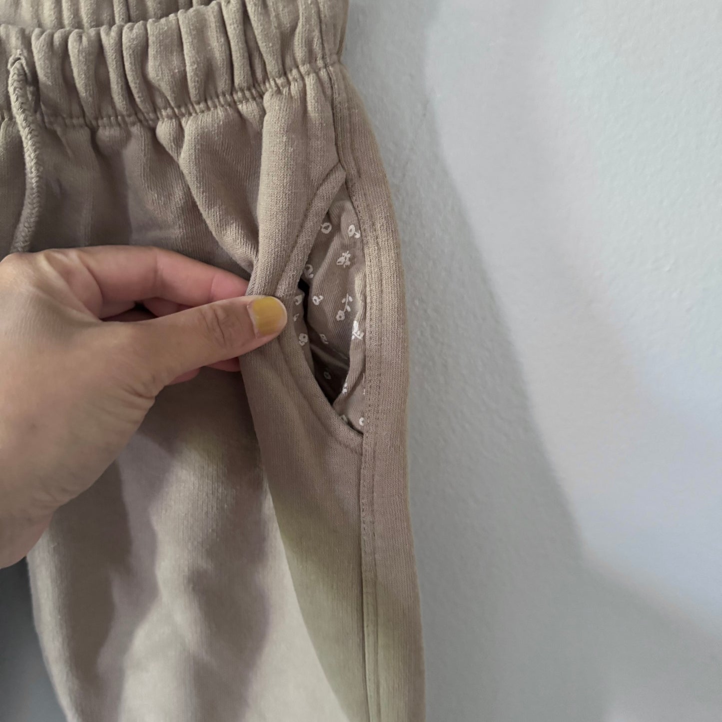 Zara / Brown sweatpants / 5Y