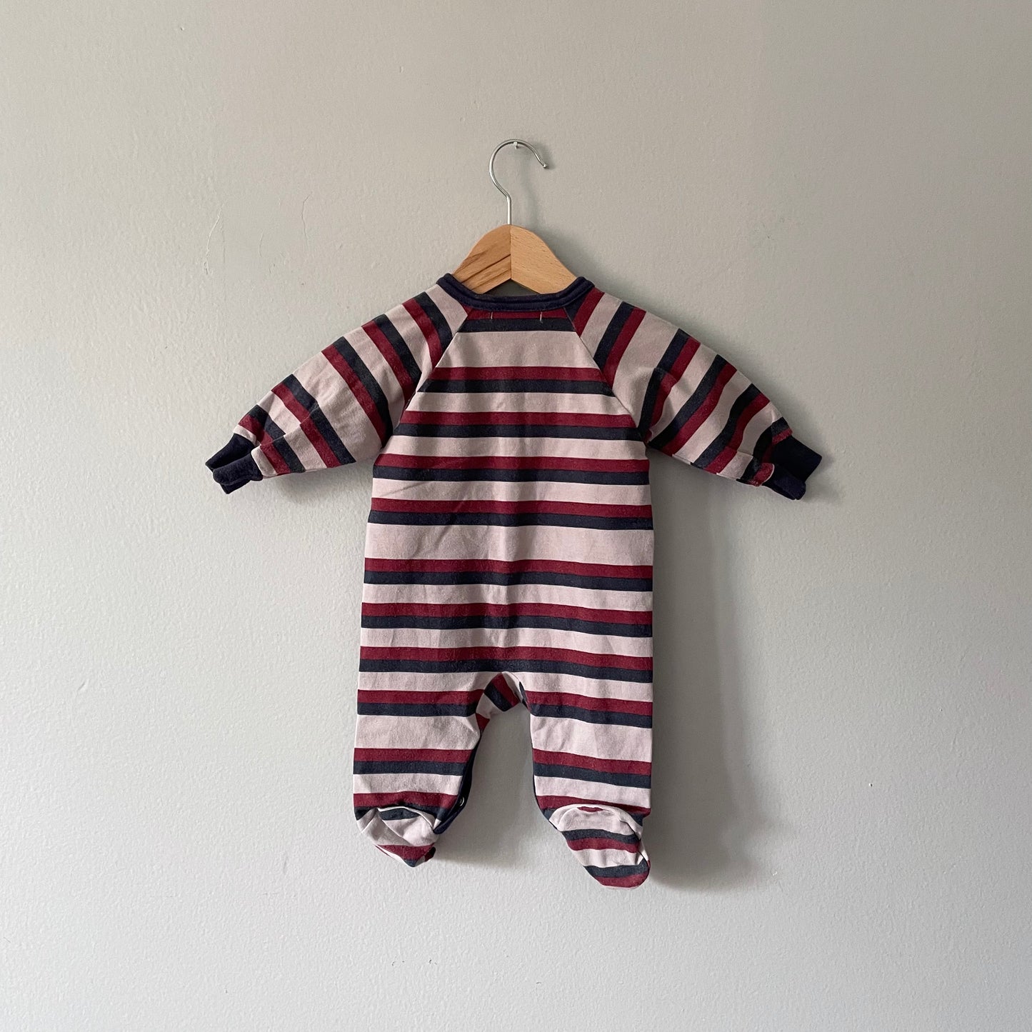 Itty bitty baby / Striped footie / 1-3M