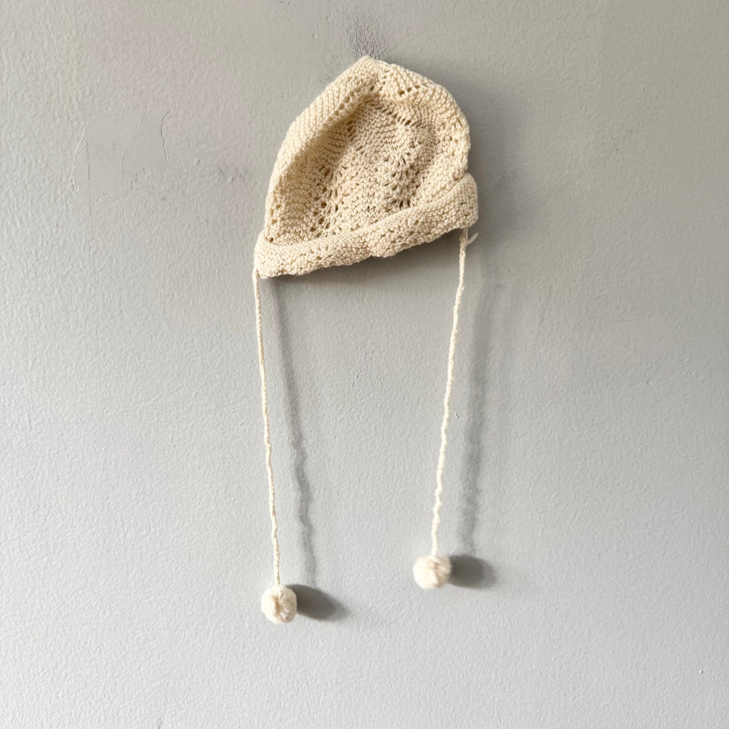 Handmade  / Knit hat with pompom / 3-6M