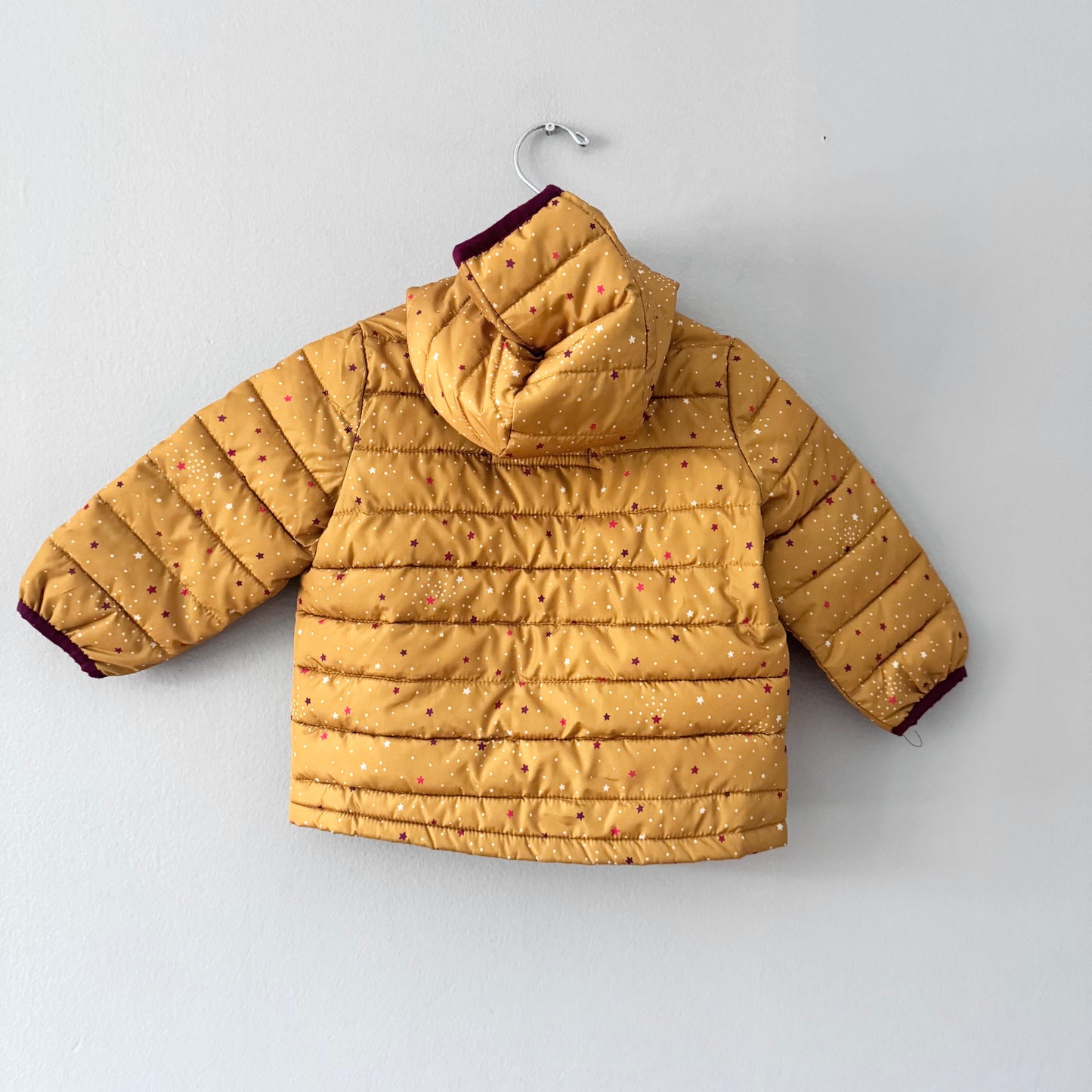 Gap / Doudoune moutarde imprimé étoiles / 18-24 mois