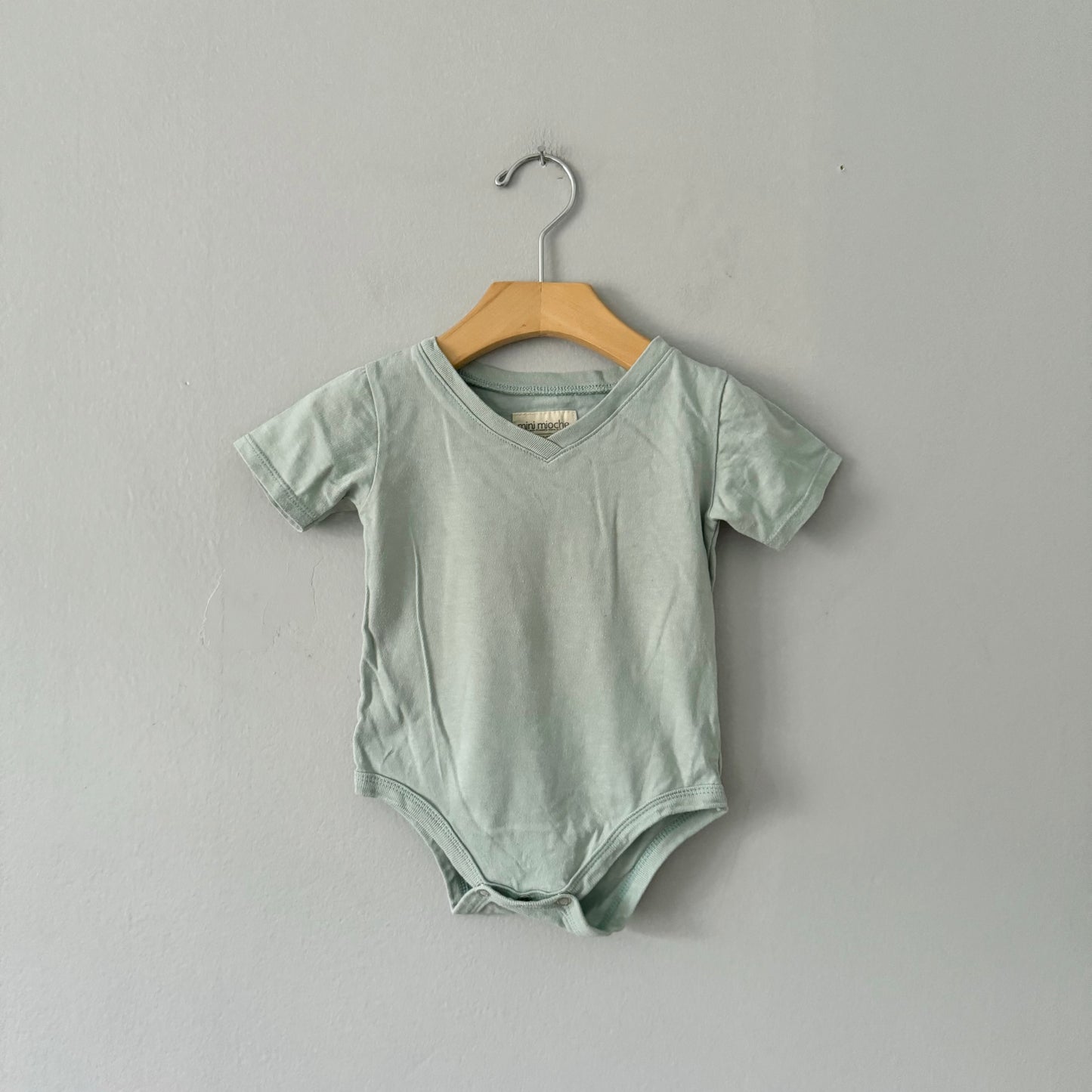 Mini mioche / V neck onesie - light blue / 12-18M