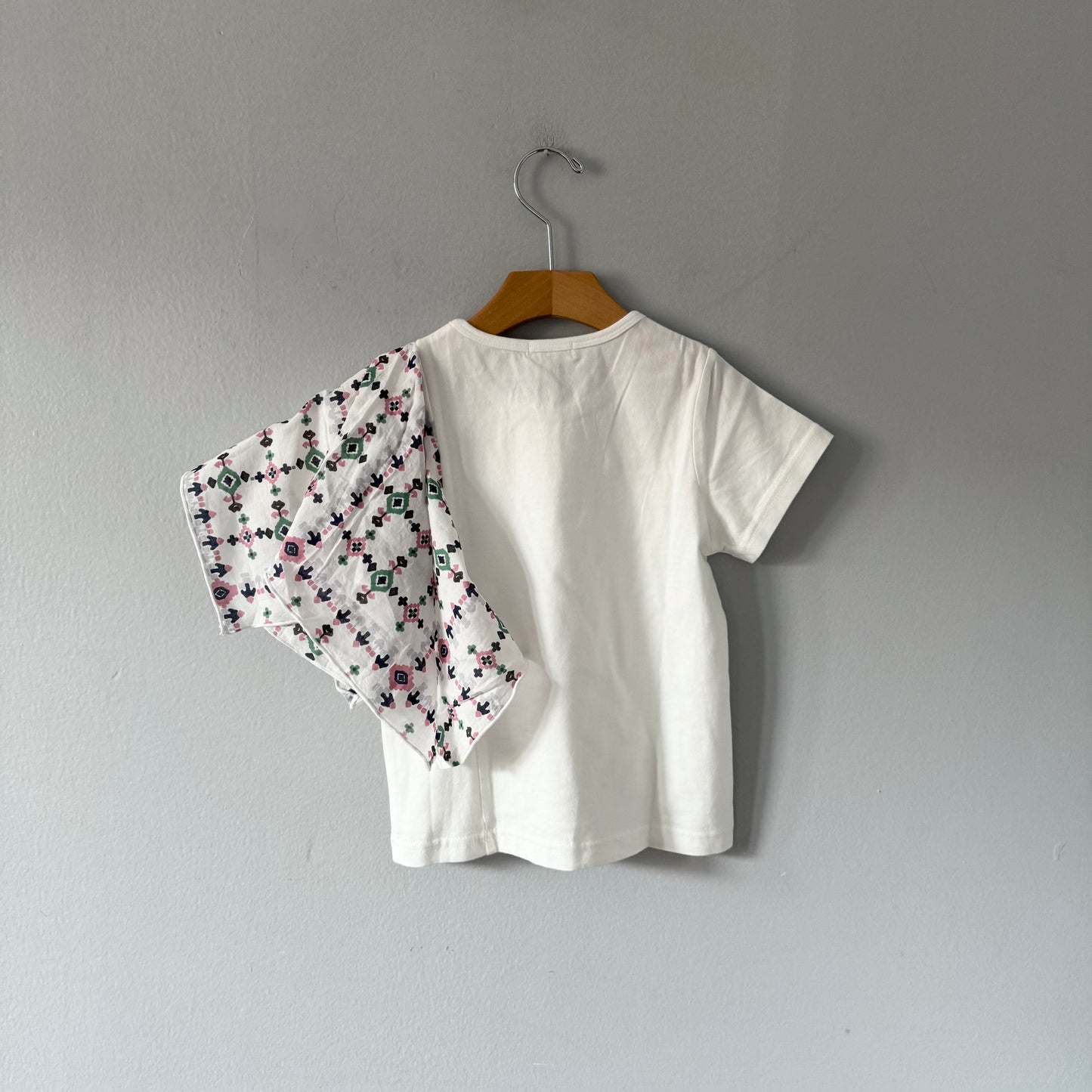 Branshes / Asymmetric T-shirt / 4-5Y - New with tag