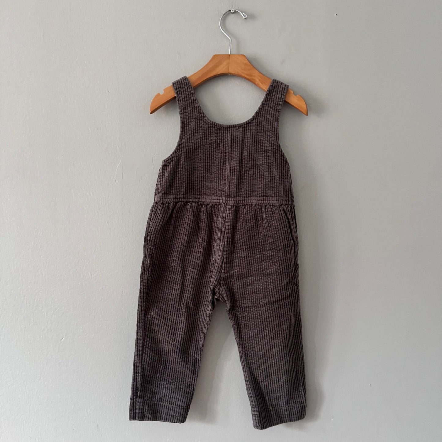 Zara / Brown corduroy overalls / 18-24M