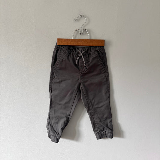 Gap / Dark grey jogger pants / 2Y