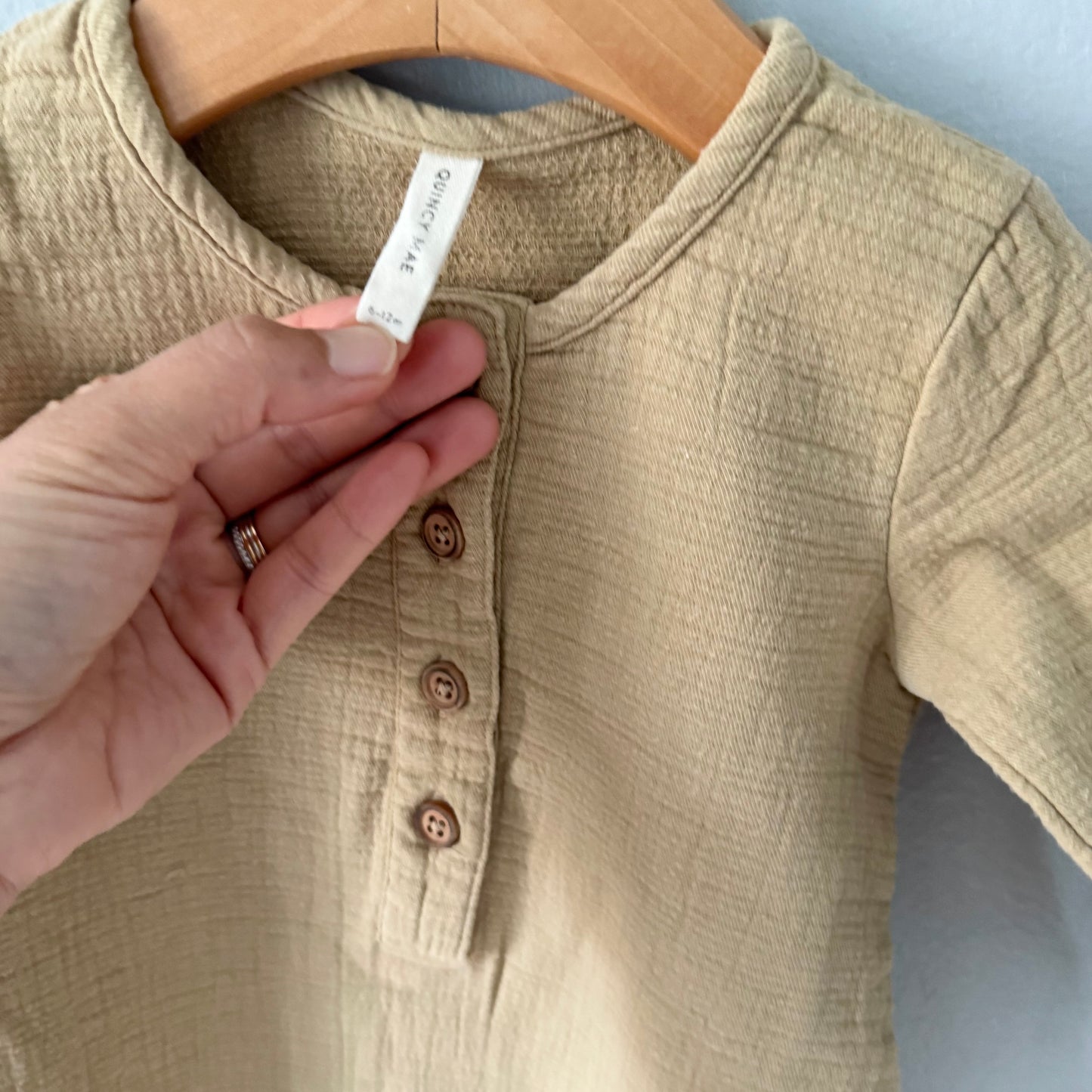 Quincy Mae / Brown long sleeve romper / 6-12M