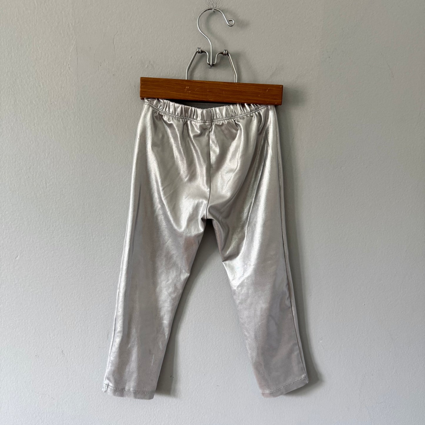 Gap / Silver leggings / 4Y