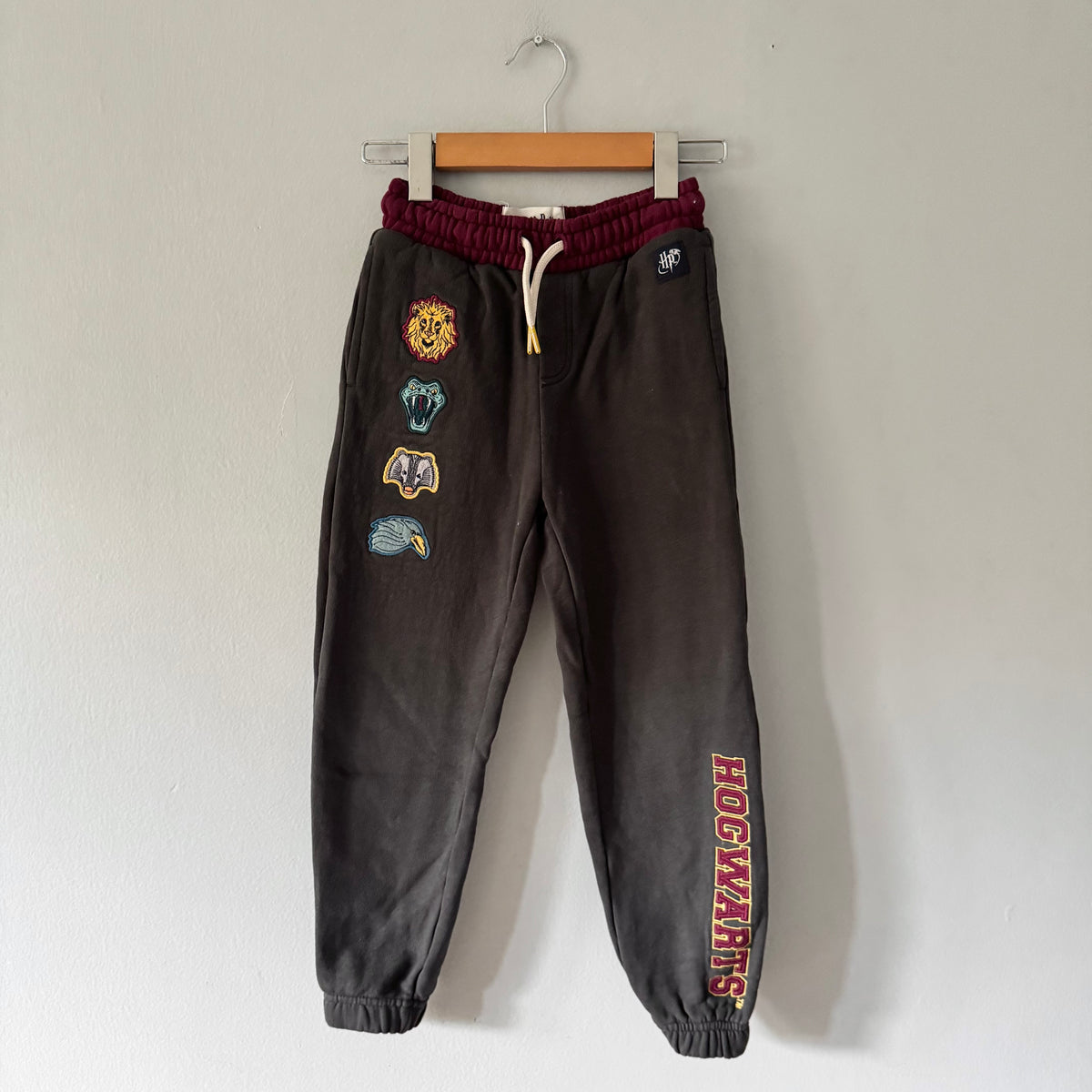 Harry Potter x M&S / Dark grey sweatpants / 7-8Y