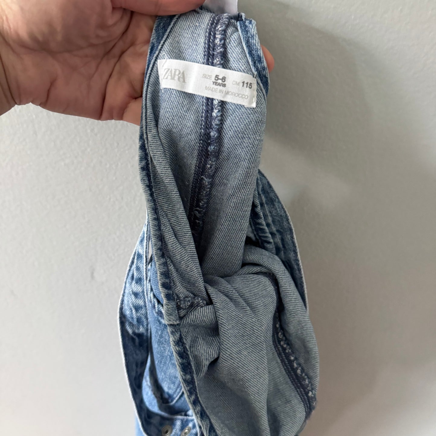 Zara / Denim overalls with floral pocket / 5-6Y
