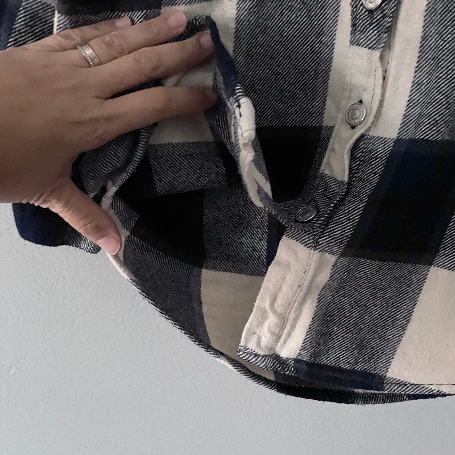 Zara / Navy plaid flannel shirt / 6Y